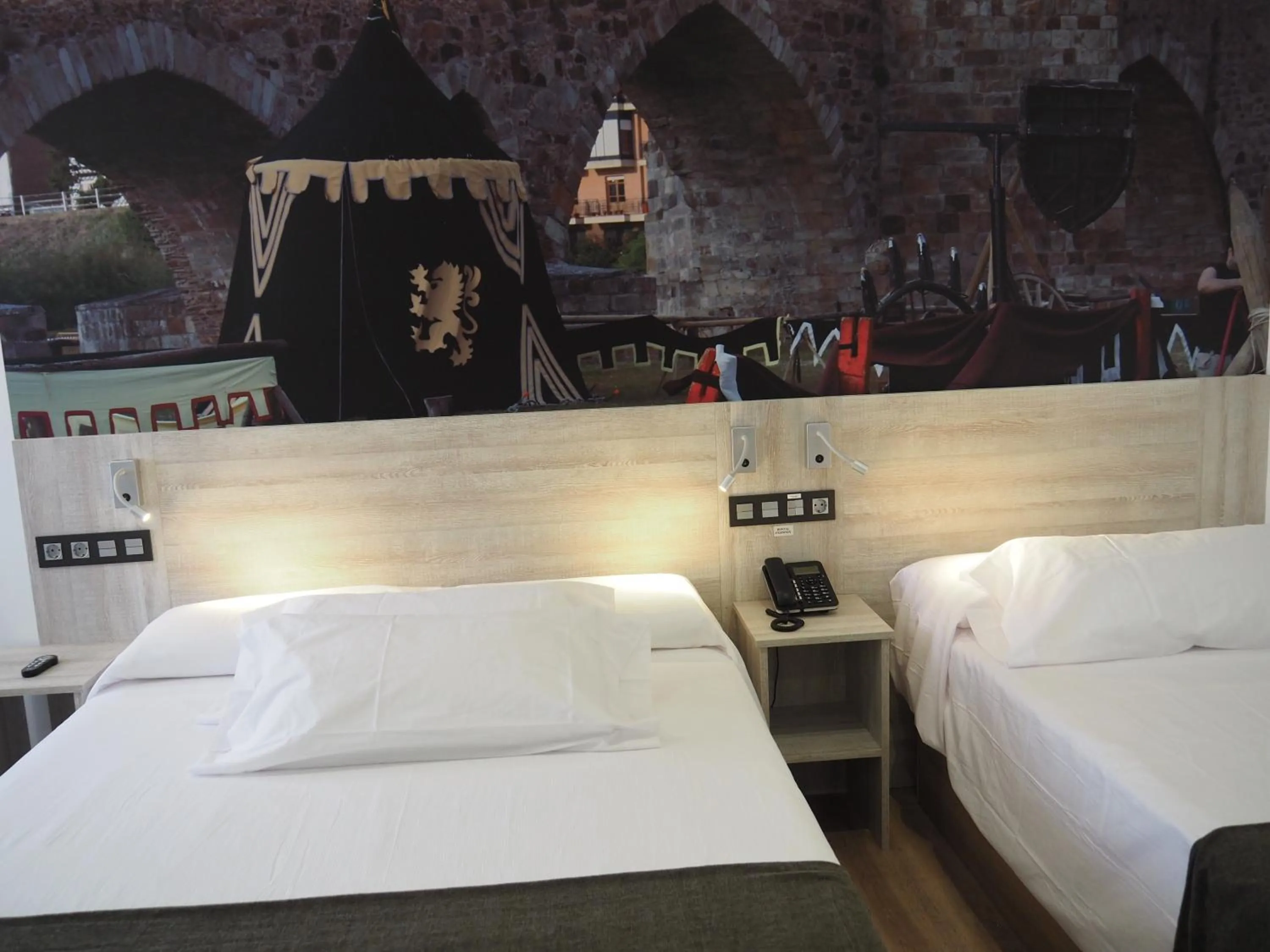 Decorative detail, Bed in Hostal Don Suero de Quiñones