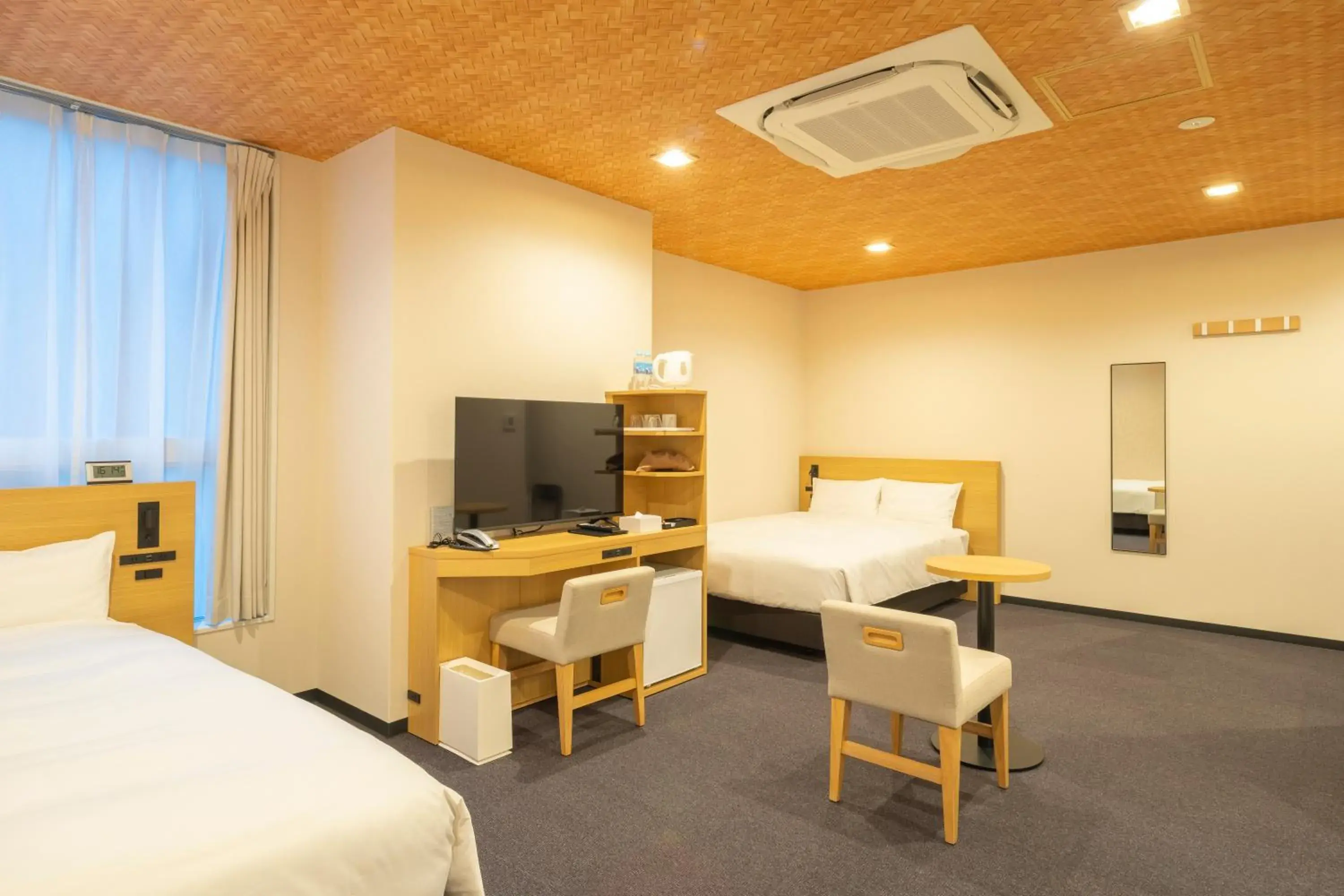 Universal Deluxe Twin Room - single occupancy - Disability Access in Tosei Hotel Cocone Kamata Universal Deluxe Twin Room - single occupancy - Disability Access in Tosei Hotel Cocone Kamata