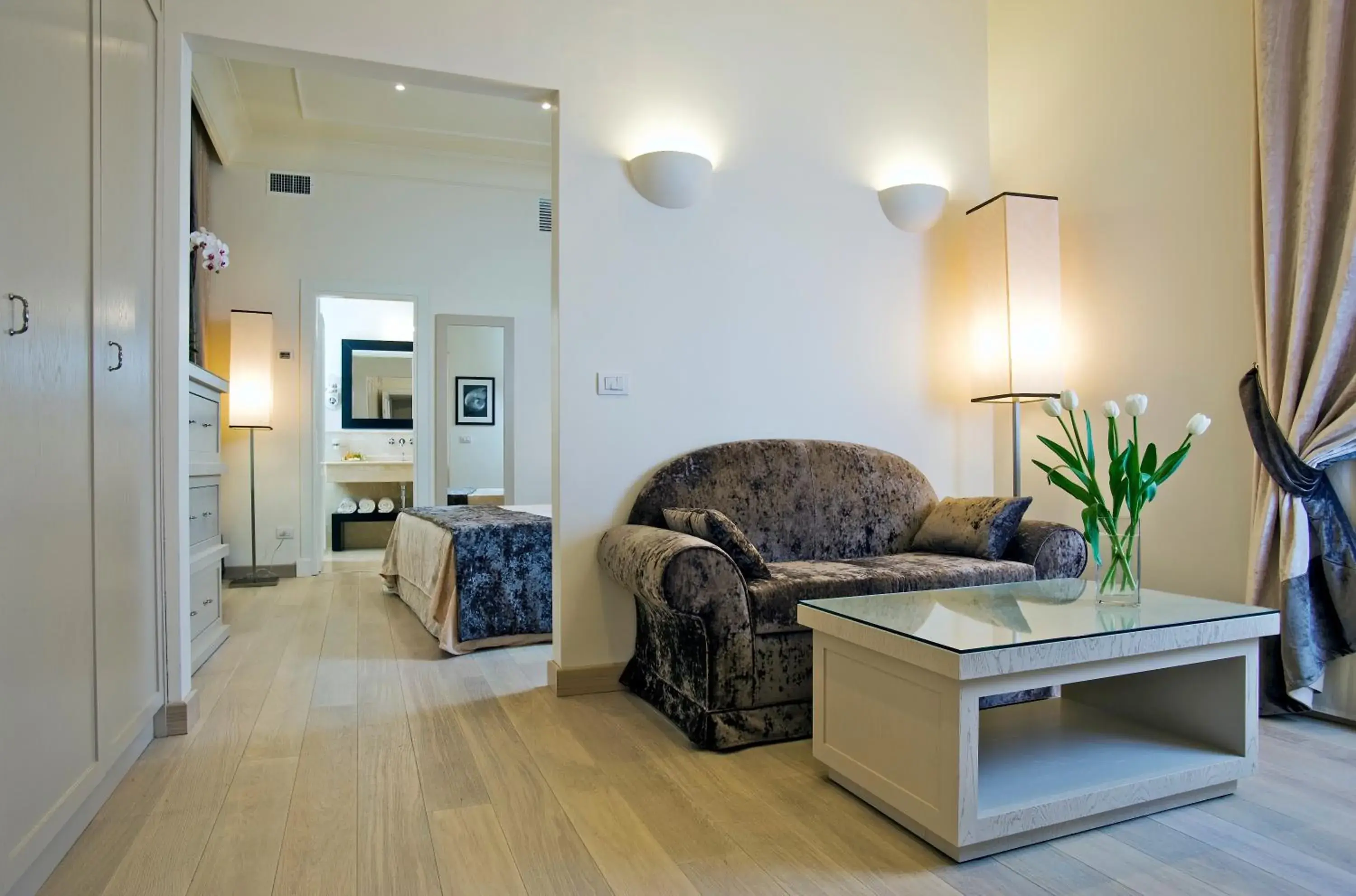 Junior Suite - single occupancy in Albergo Palazzo Decumani Junior Suite - single occupancy in Albergo Palazzo Decumani