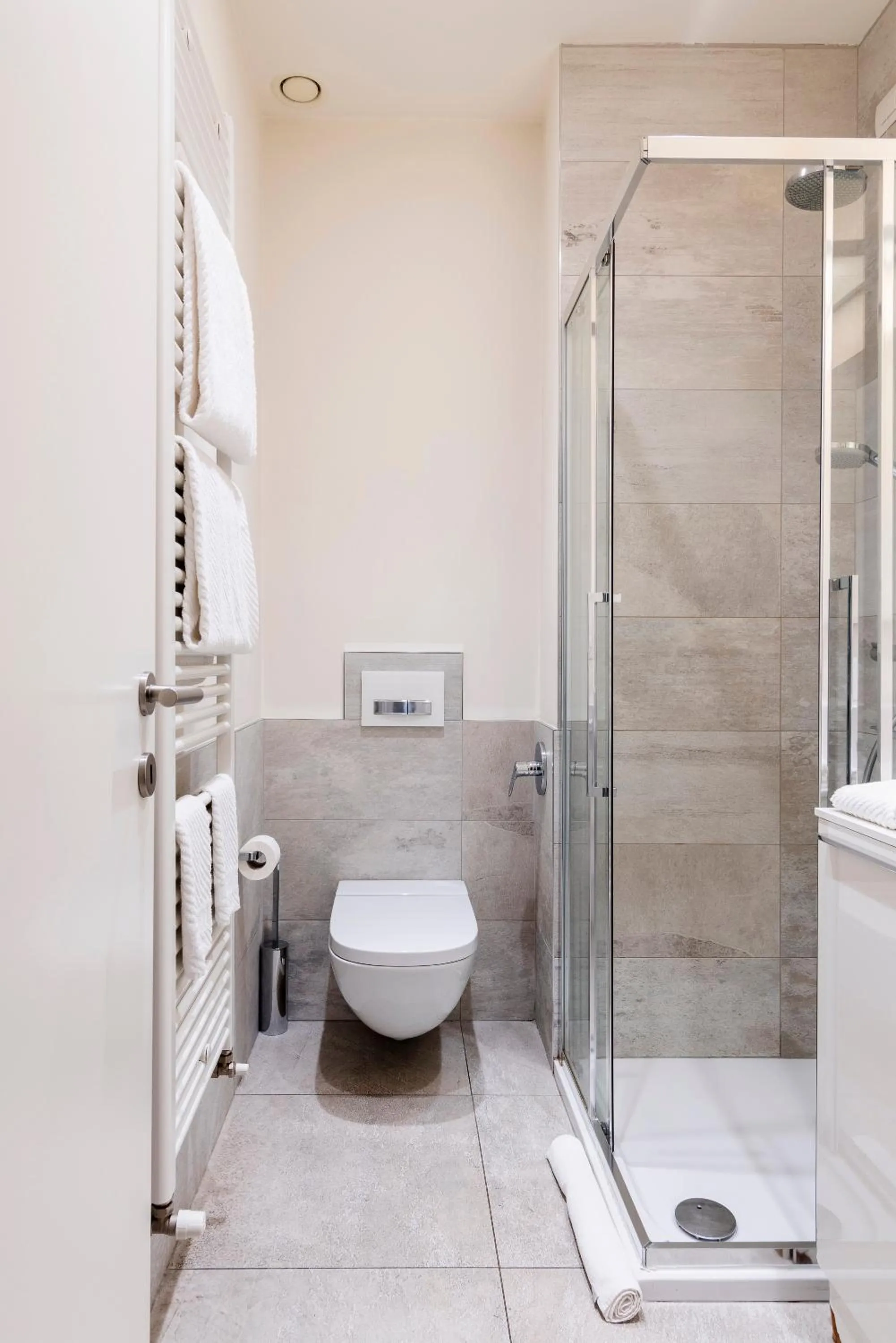 Shower in Fifty Eight Suite Milan Center