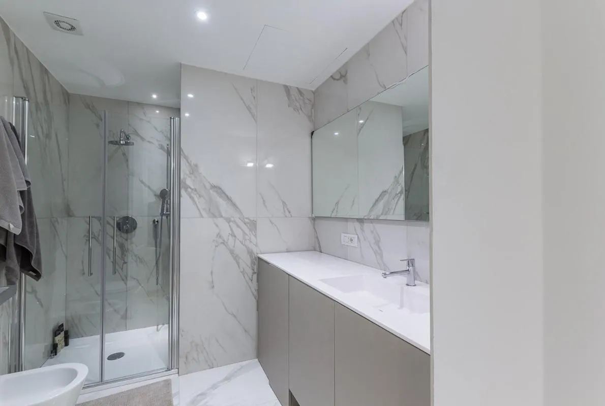 Shower in Fifty Eight Suite Milan Center