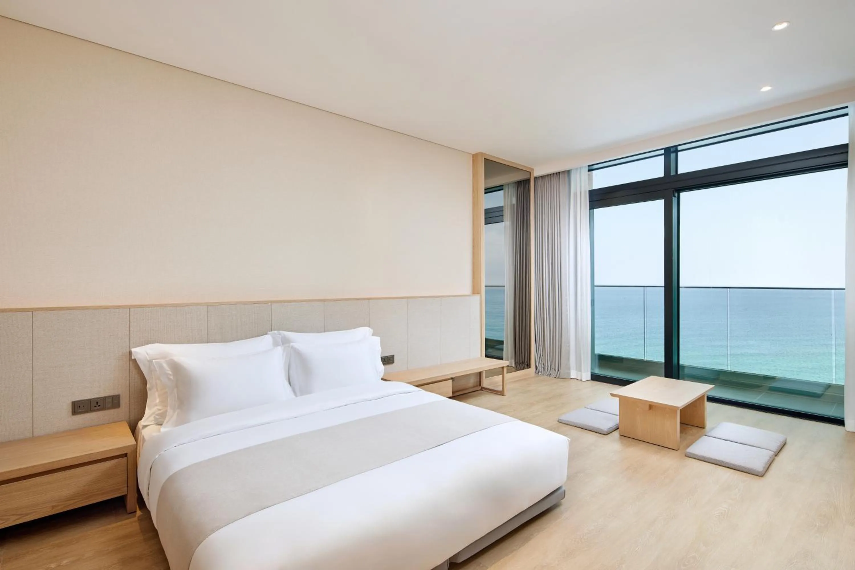 Bed in Shillamonogram Gangneung Hotel