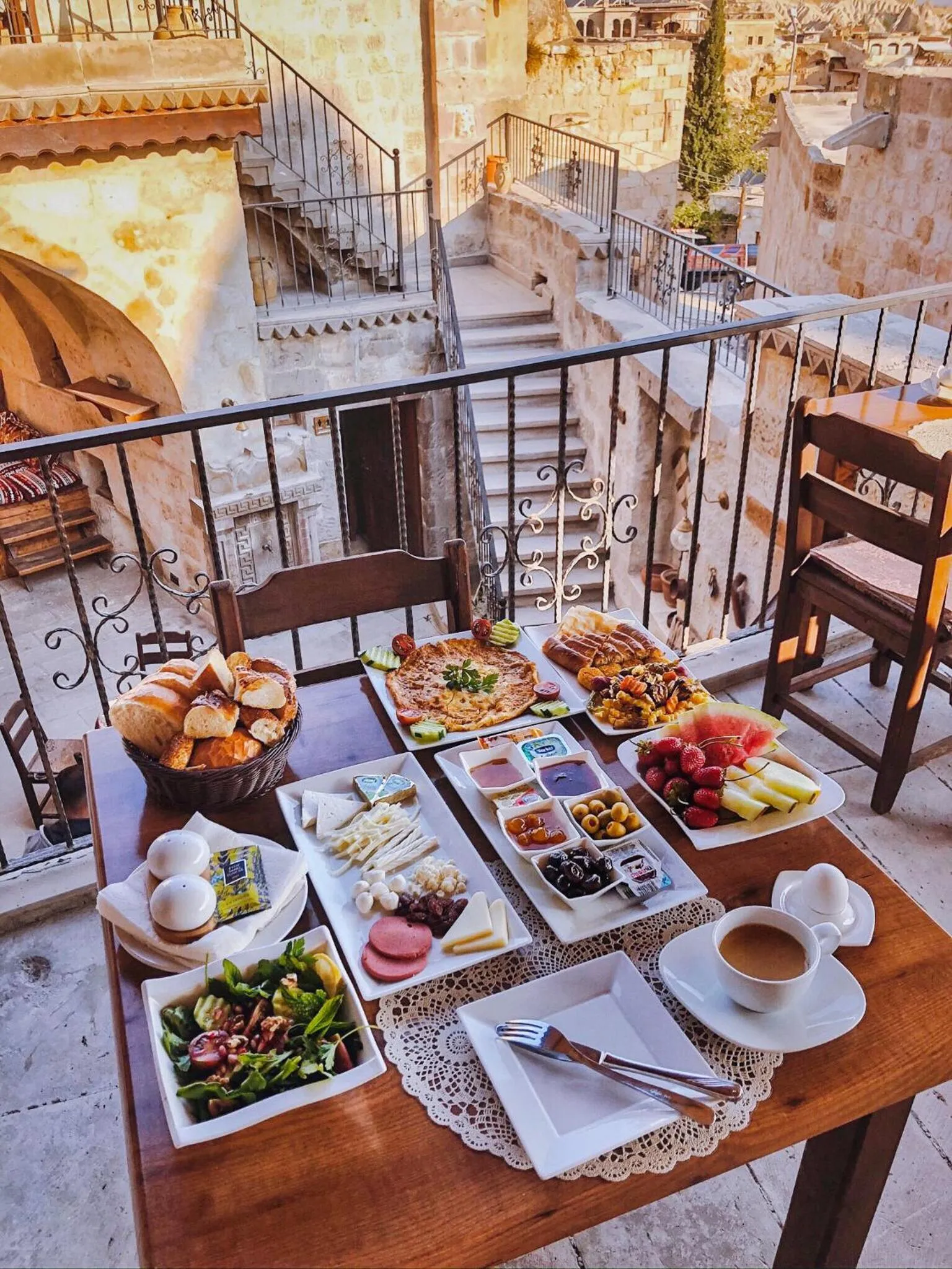 Breakfast in Charming Cave Hotel