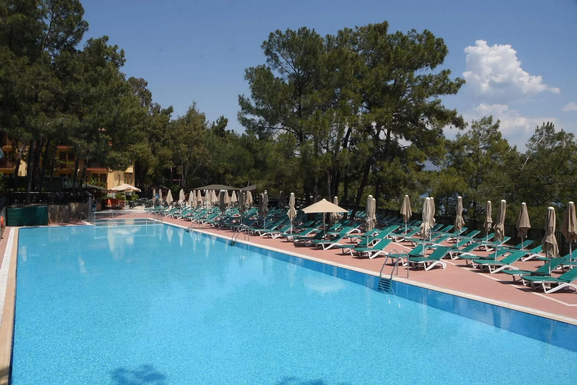 Swimming pool in Marmaris Park Hotel