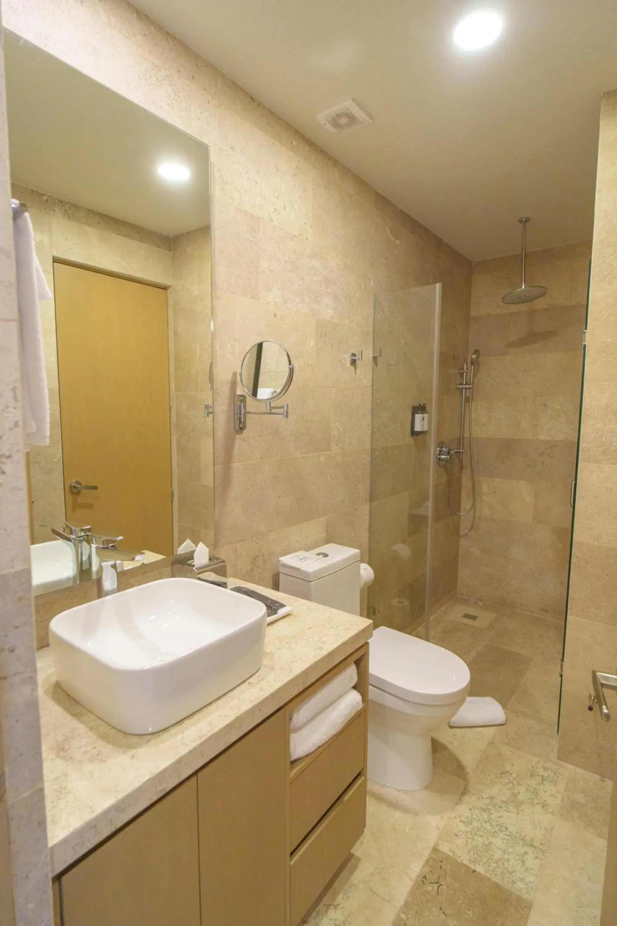 Suite Deluxe (3 Adults + 1 Child) - single occupancy in abba Suites Playa del Carmen Suite Deluxe (3 Adults + 1 Child) - single occupancy in abba Suites Playa del Carmen