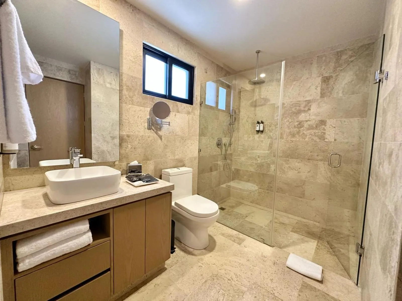 Shower in abba Suites Playa del Carmen