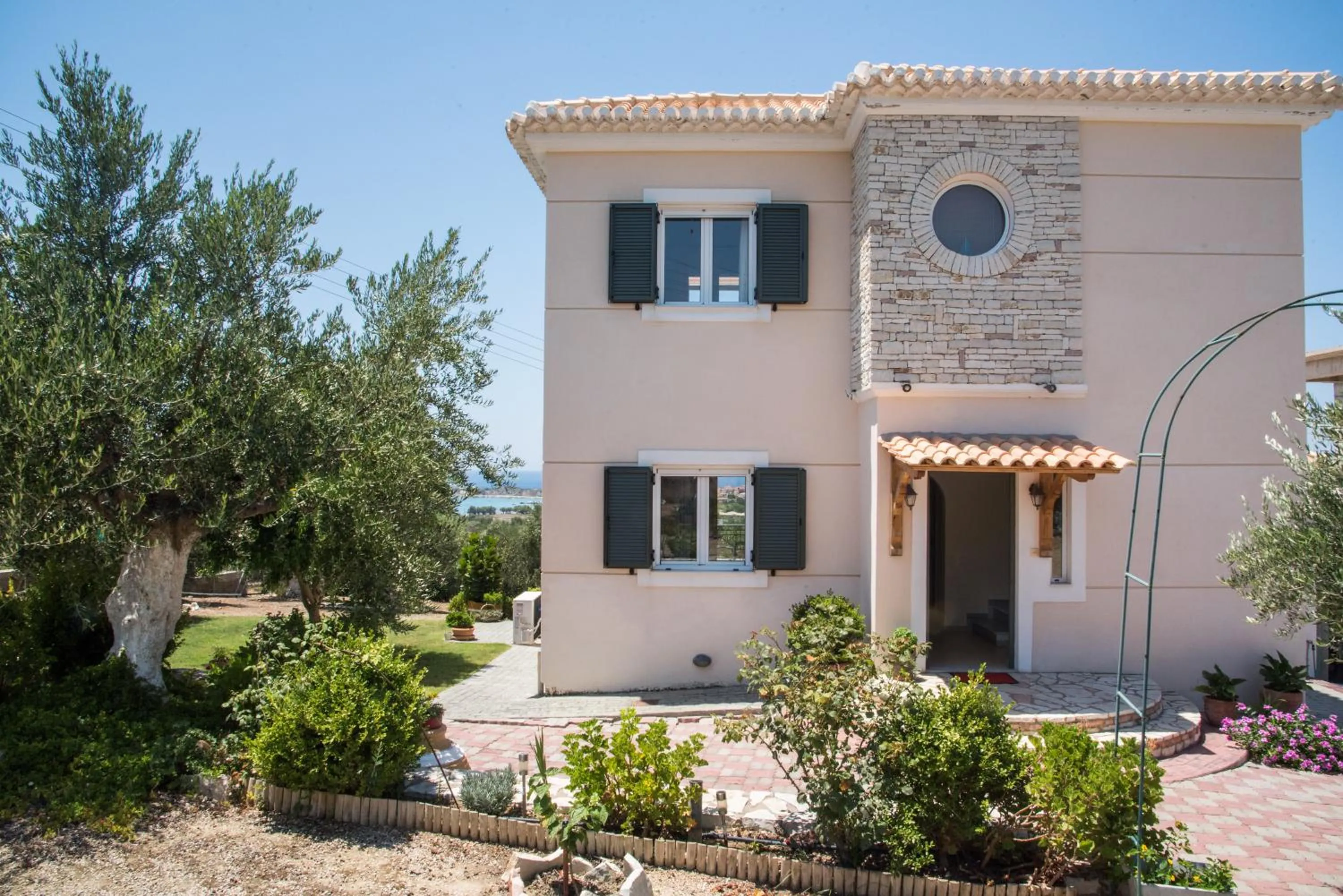 Property building in Villa Tapia