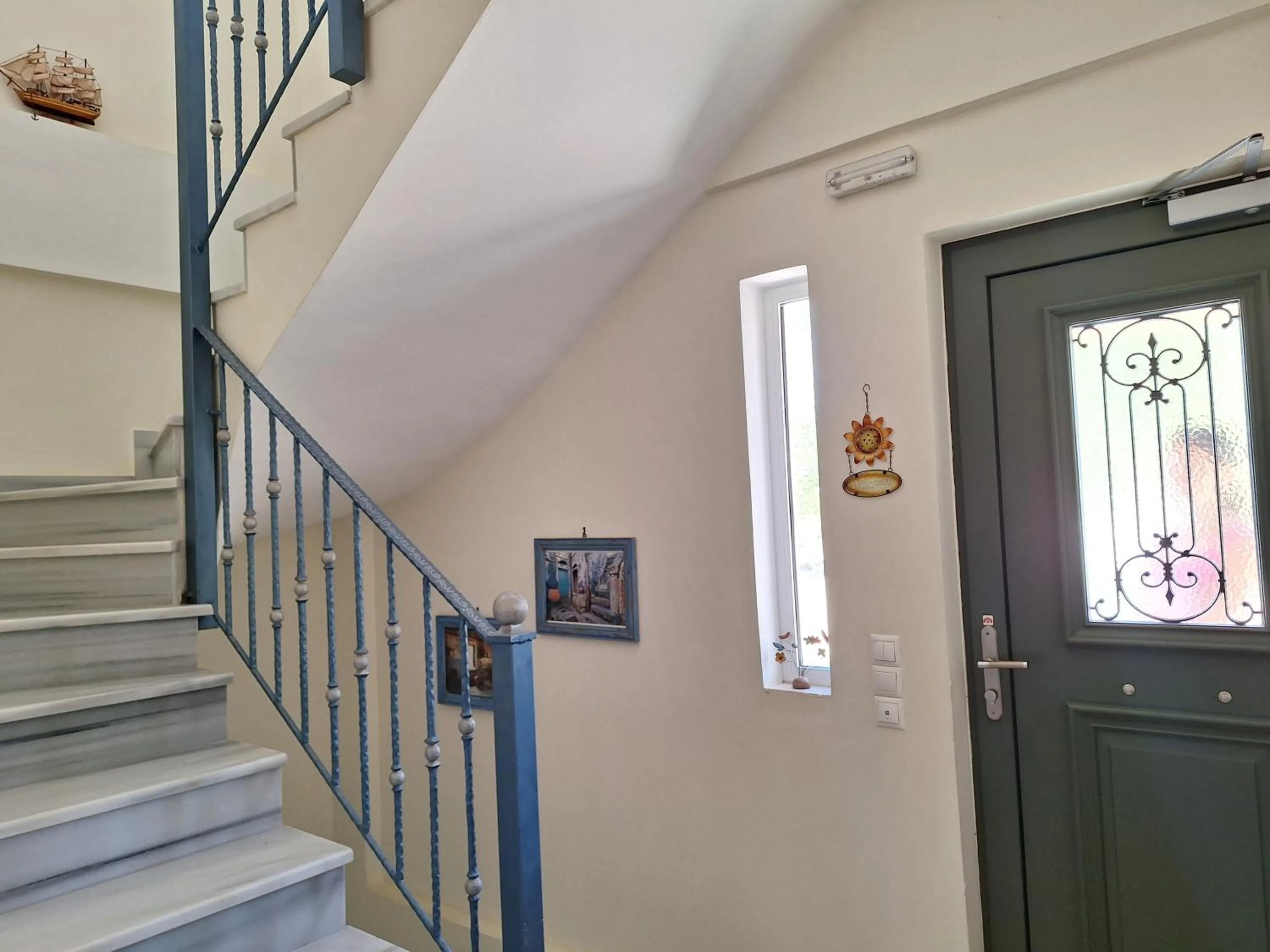 Facade/entrance in Villa Tapia