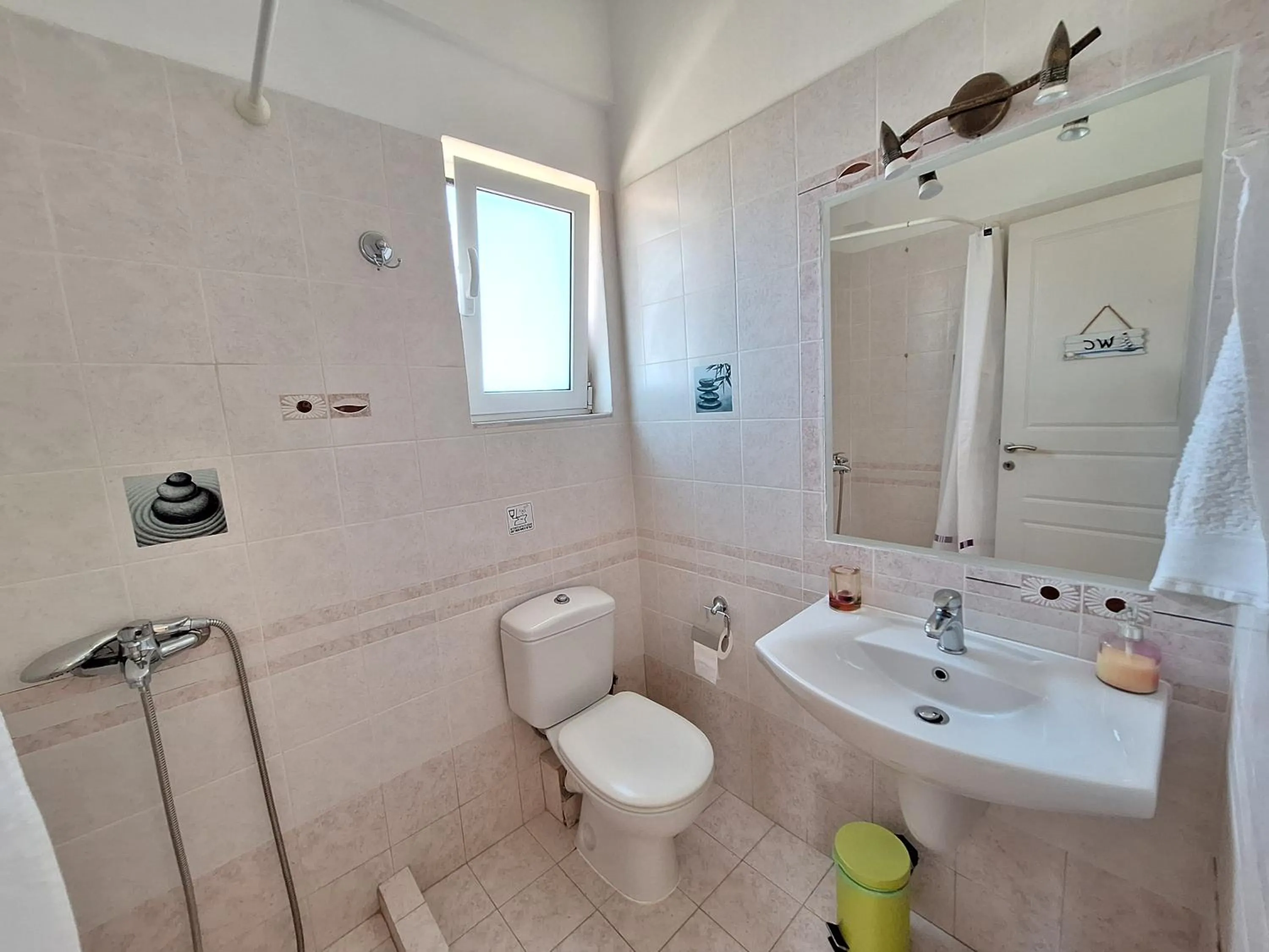 Shower in Villa Tapia