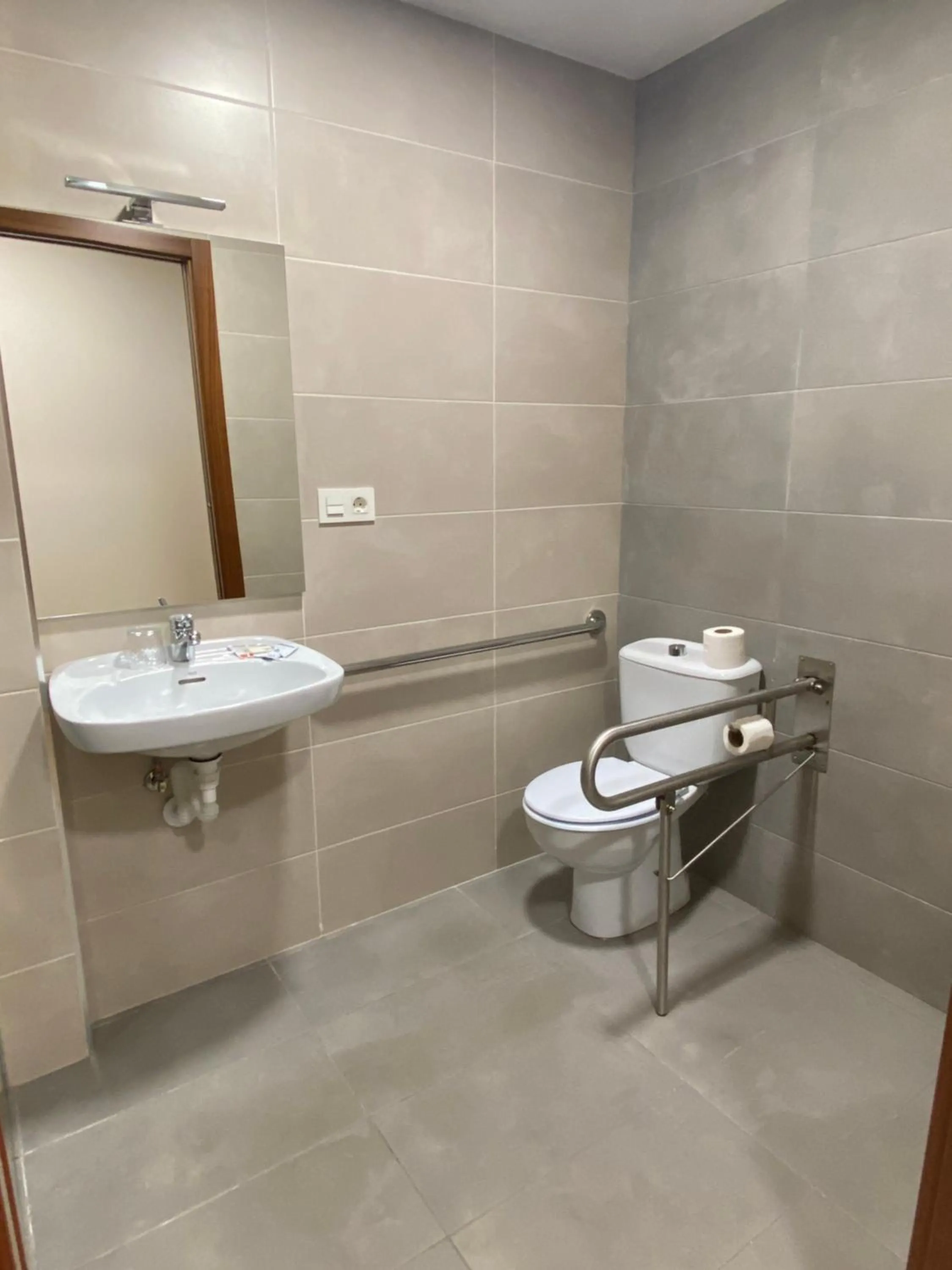 Bathroom in Hotel Restaurante Isape GBC