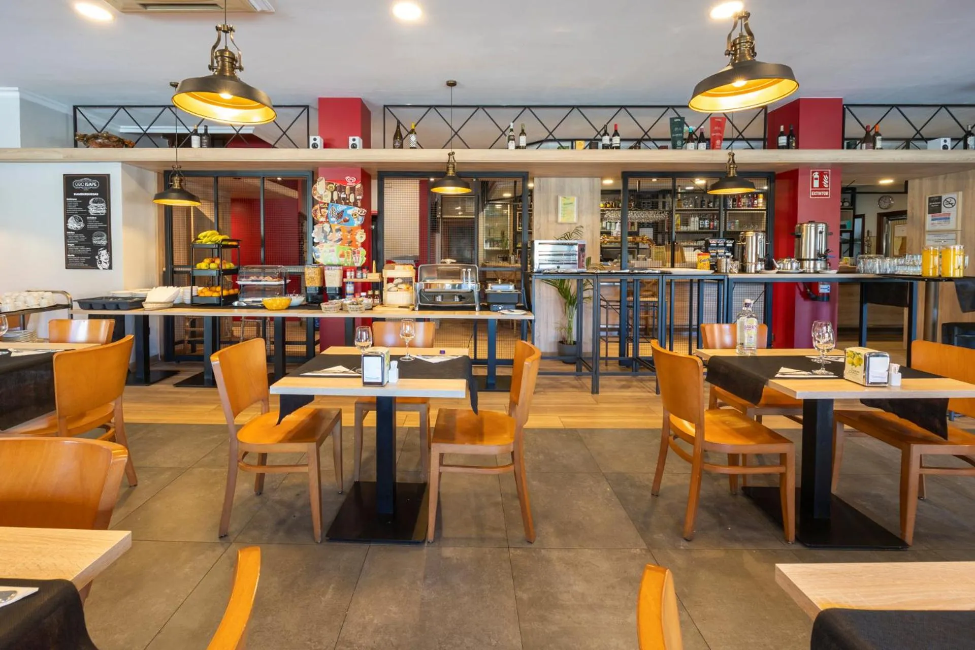 Restaurant/places to eat in Hotel Restaurante Isape GBC