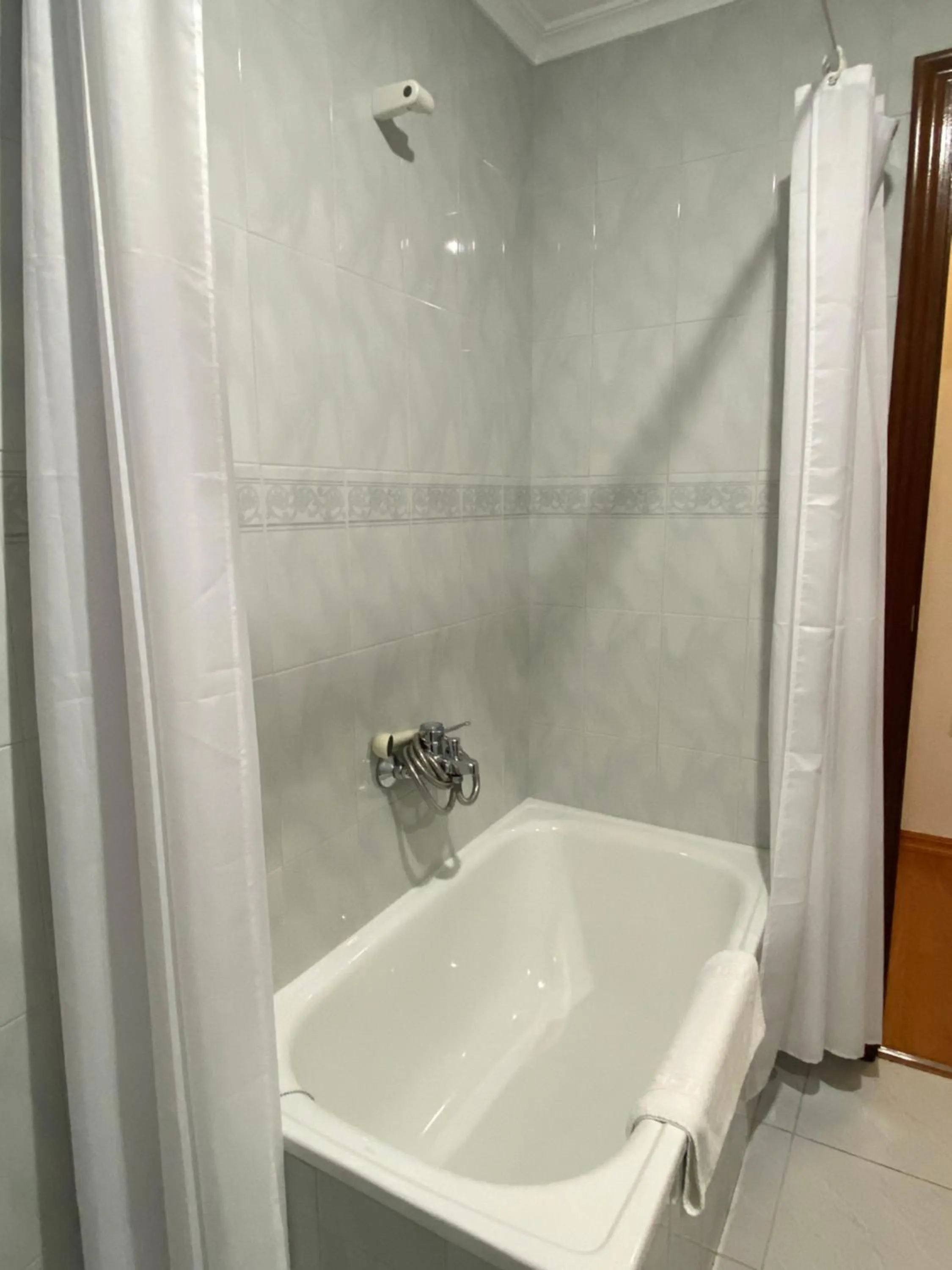 Bath in Hotel Restaurante Isape GBC