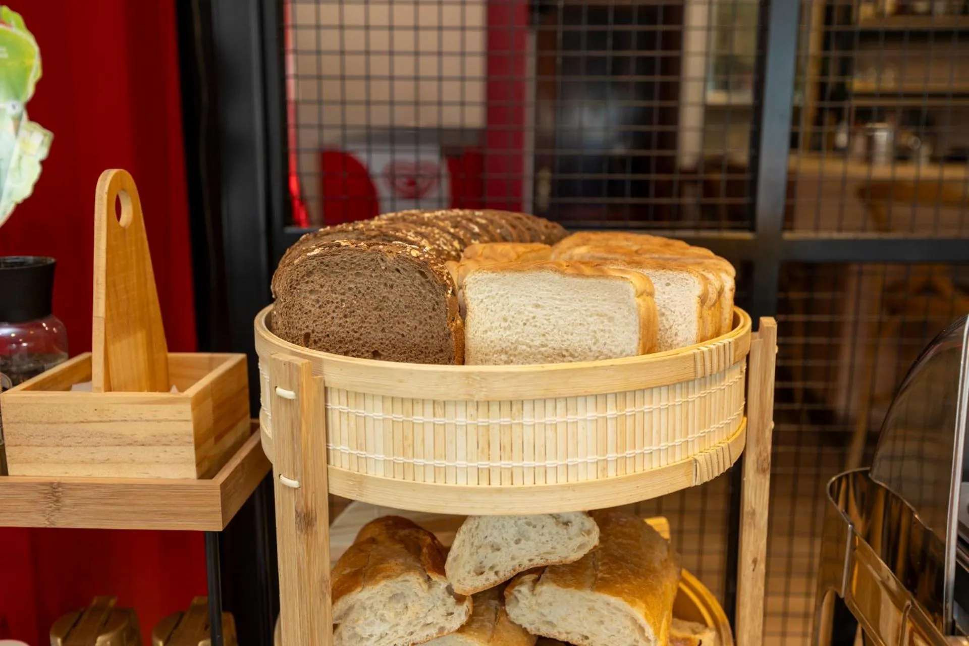 Restaurant/places to eat in Hotel Restaurante Isape GBC