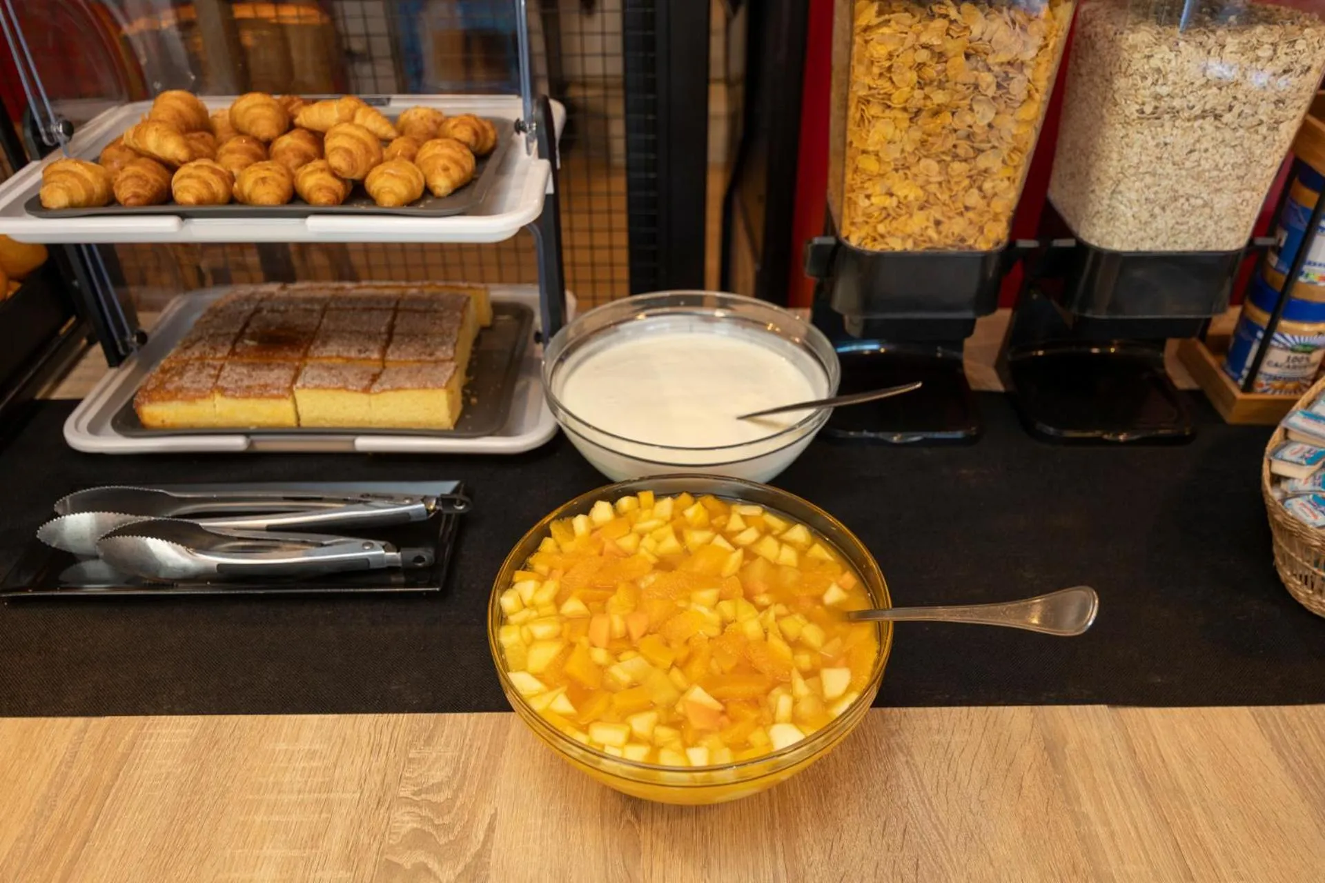 Restaurant/places to eat in Hotel Restaurante Isape GBC