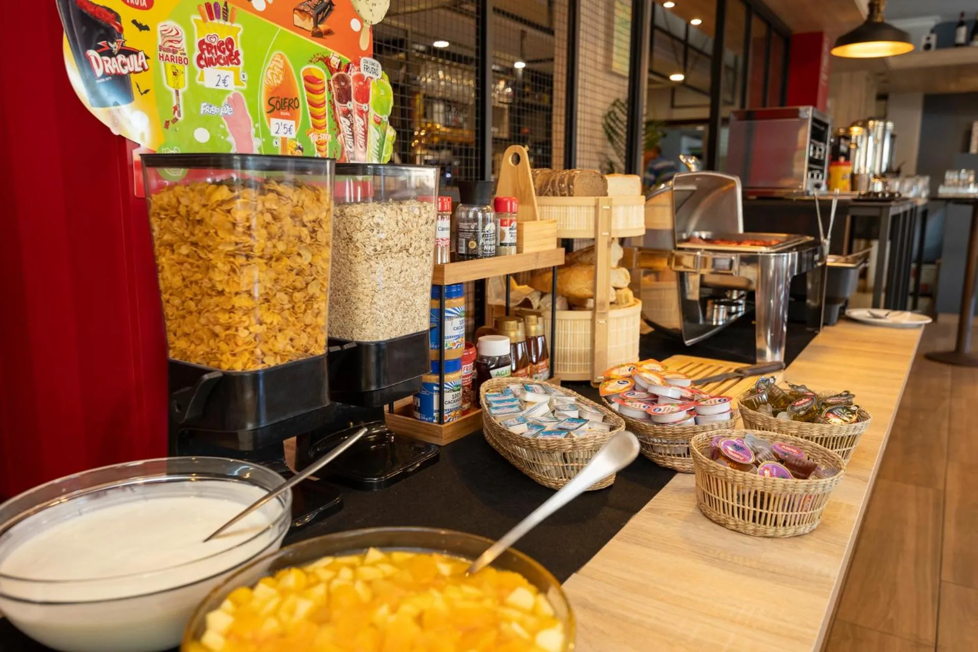 Restaurant/places to eat in Hotel Restaurante Isape GBC