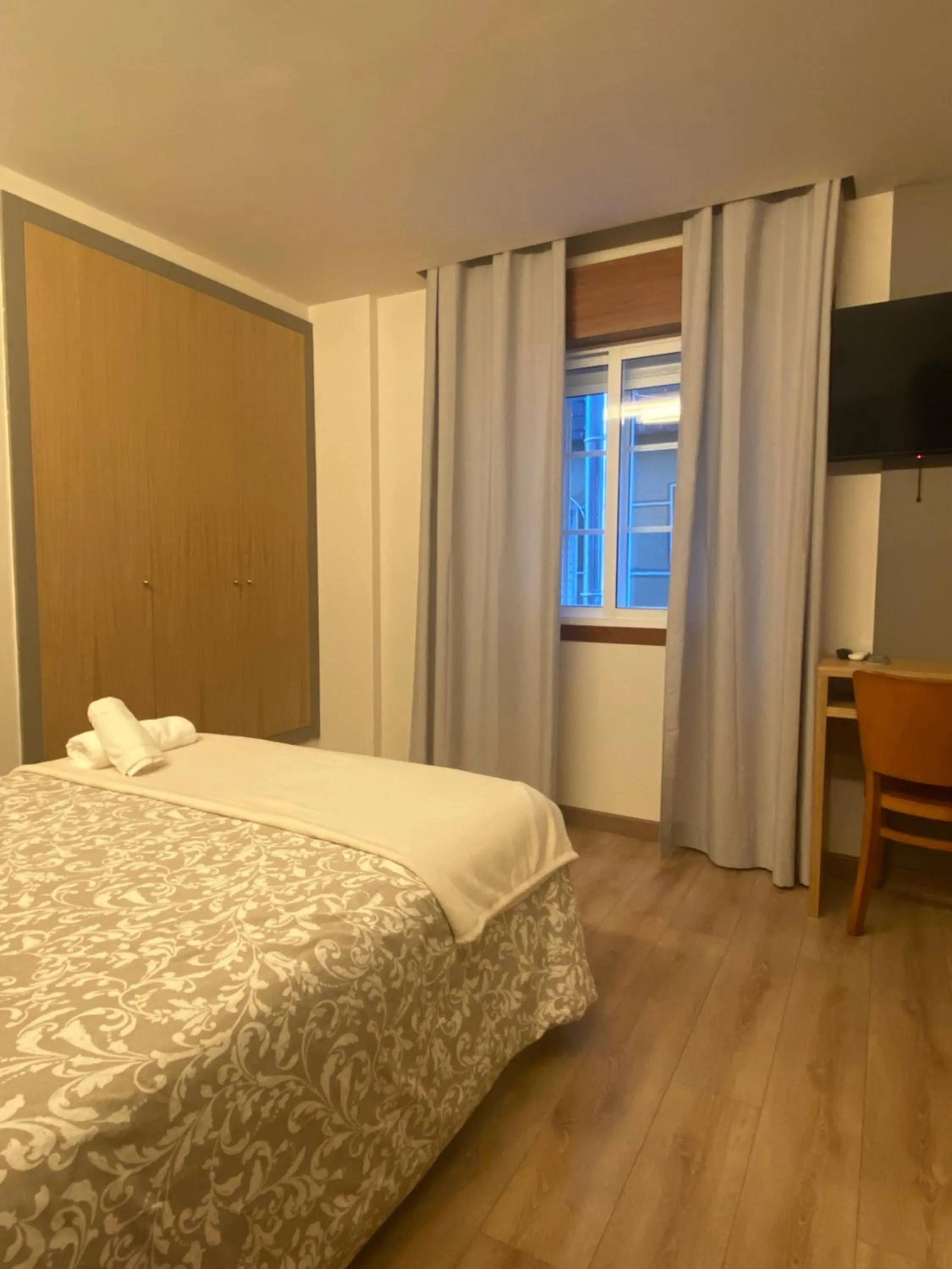 Photo of the whole room, Bed in Hotel Restaurante Isape GBC