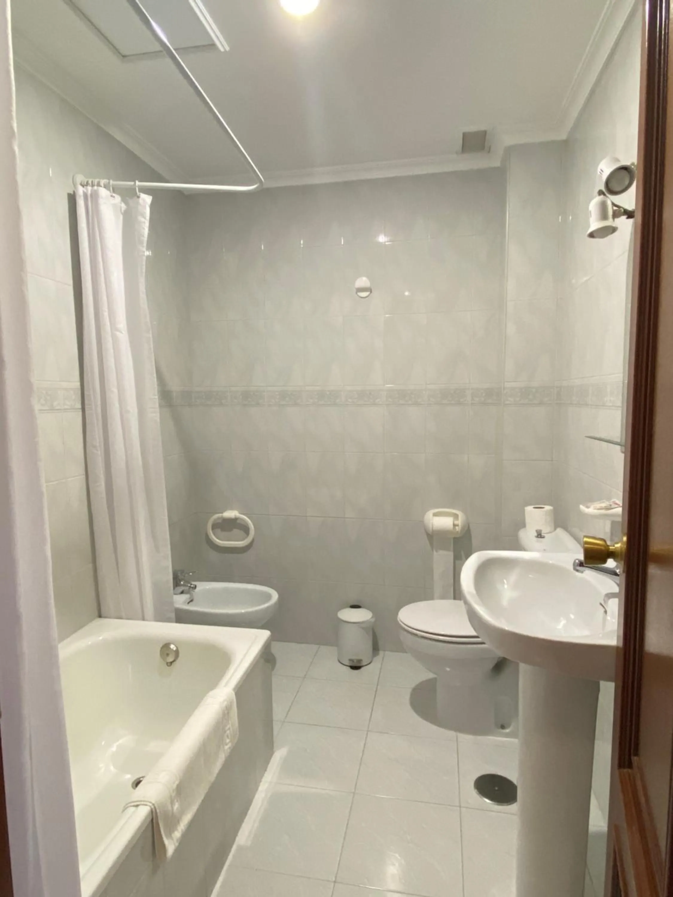 Bathroom in Hotel Restaurante Isape GBC