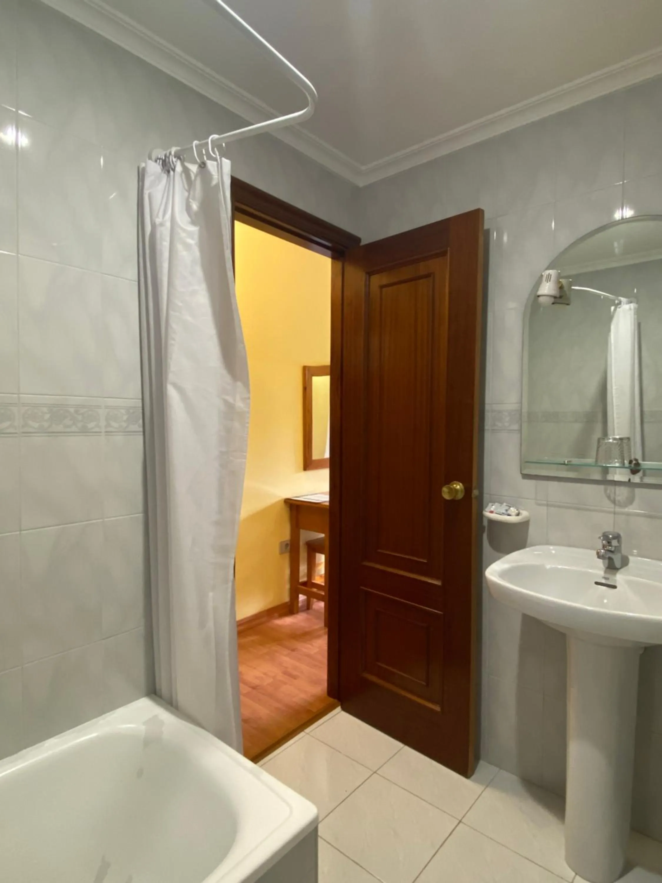 Bathroom in Hotel Restaurante Isape GBC