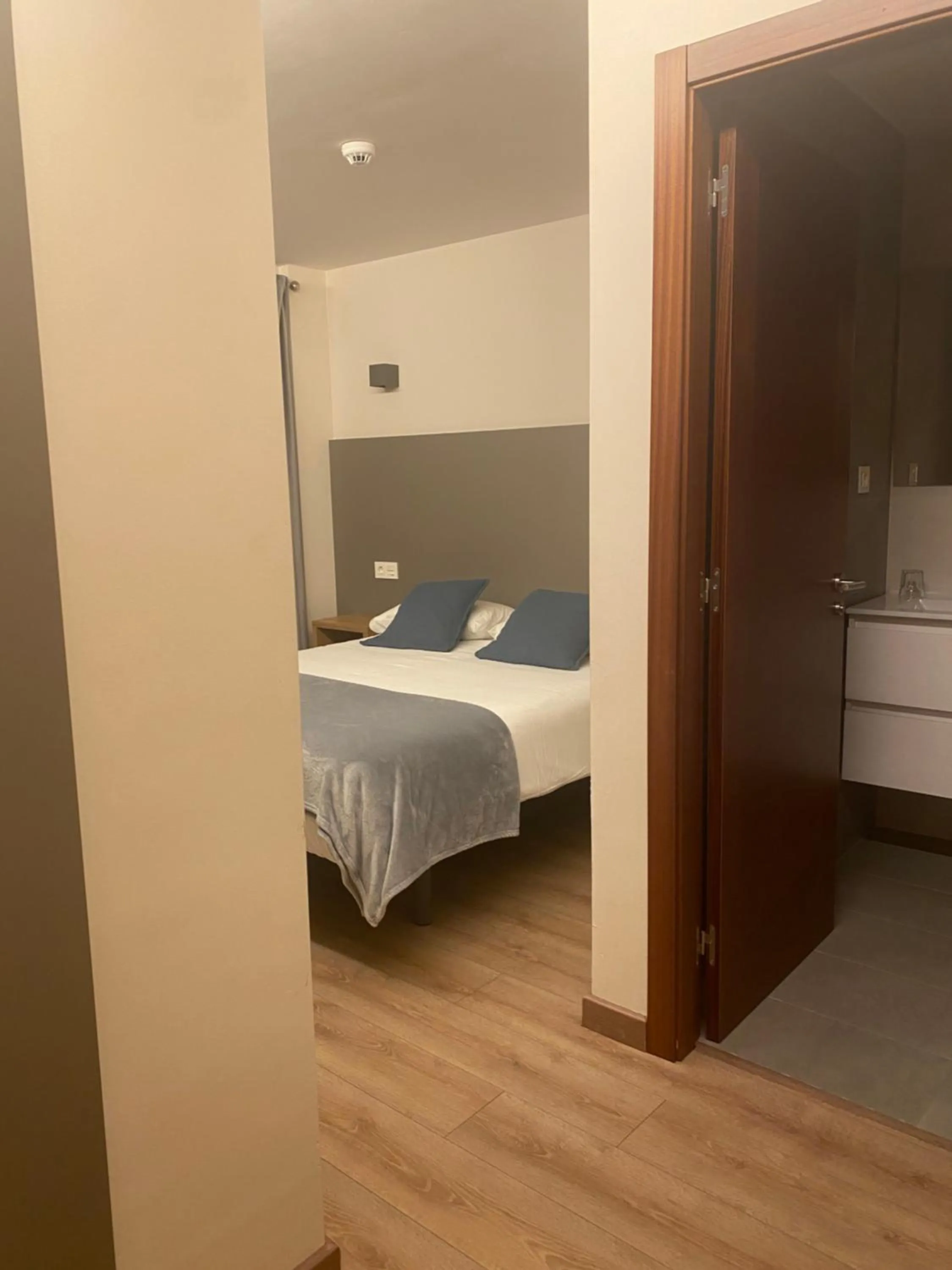 Photo of the whole room, Bed in Hotel Restaurante Isape GBC