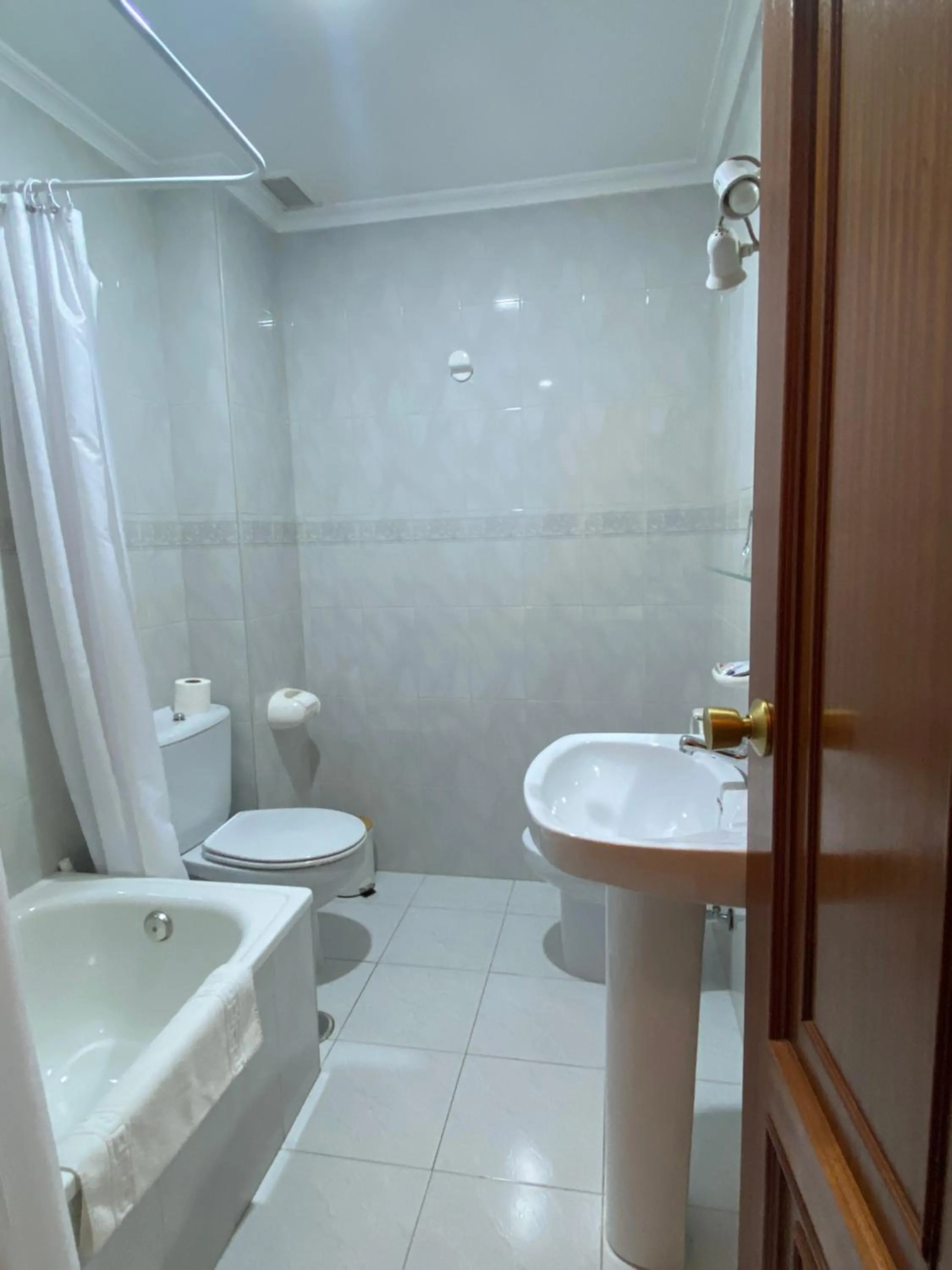 Bathroom in Hotel Restaurante Isape GBC