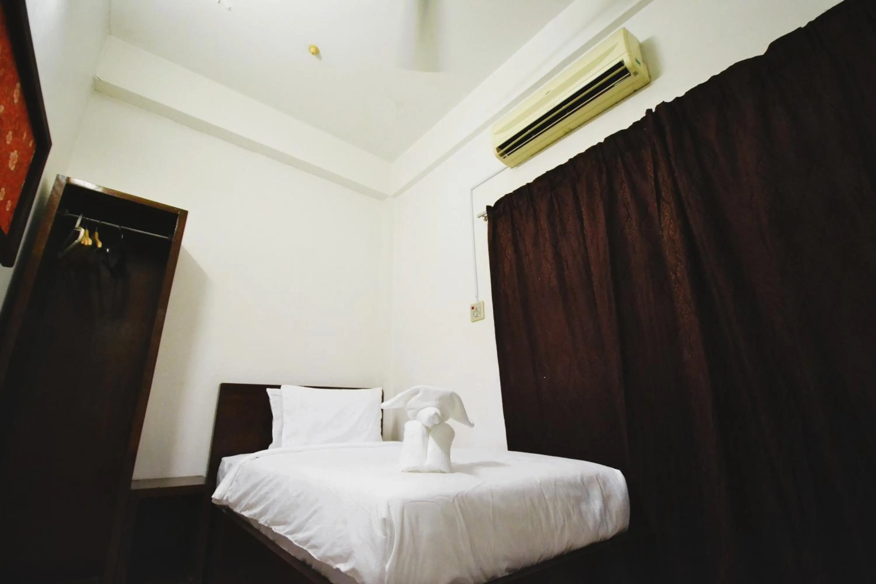 Bedroom, Bed in AZYA Hotel