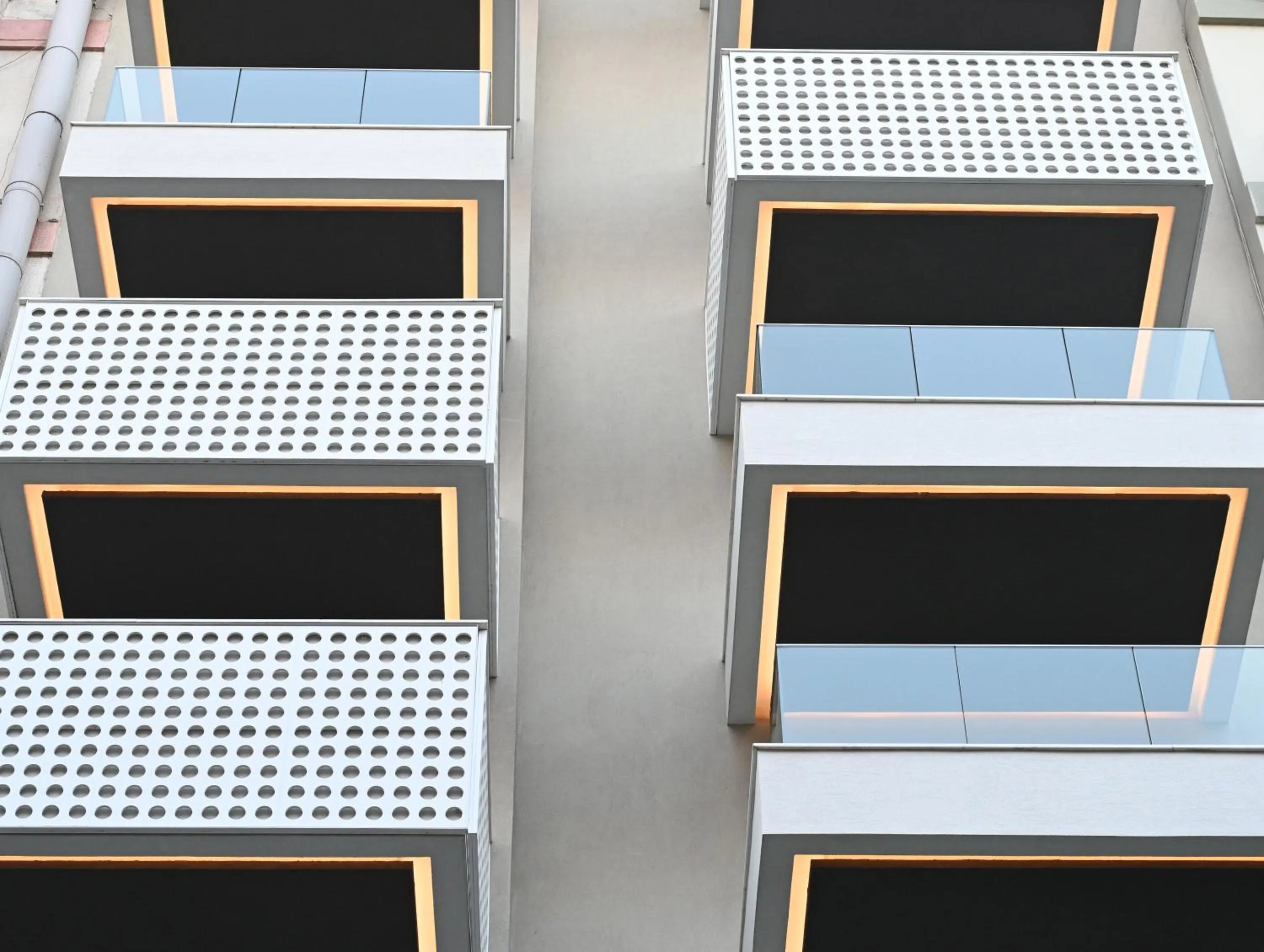 Property building in Icon Central SKG