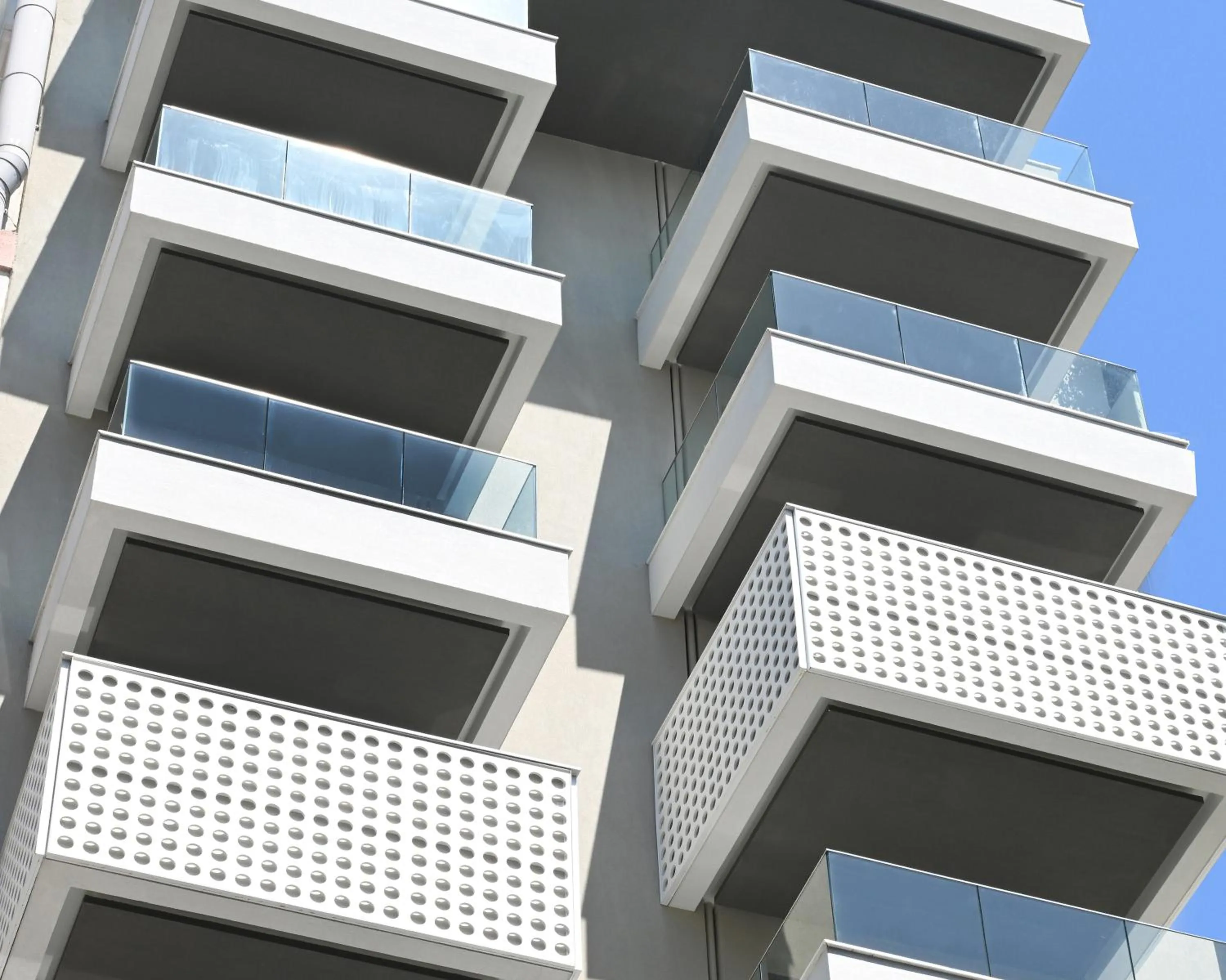 Property building in Icon Central SKG