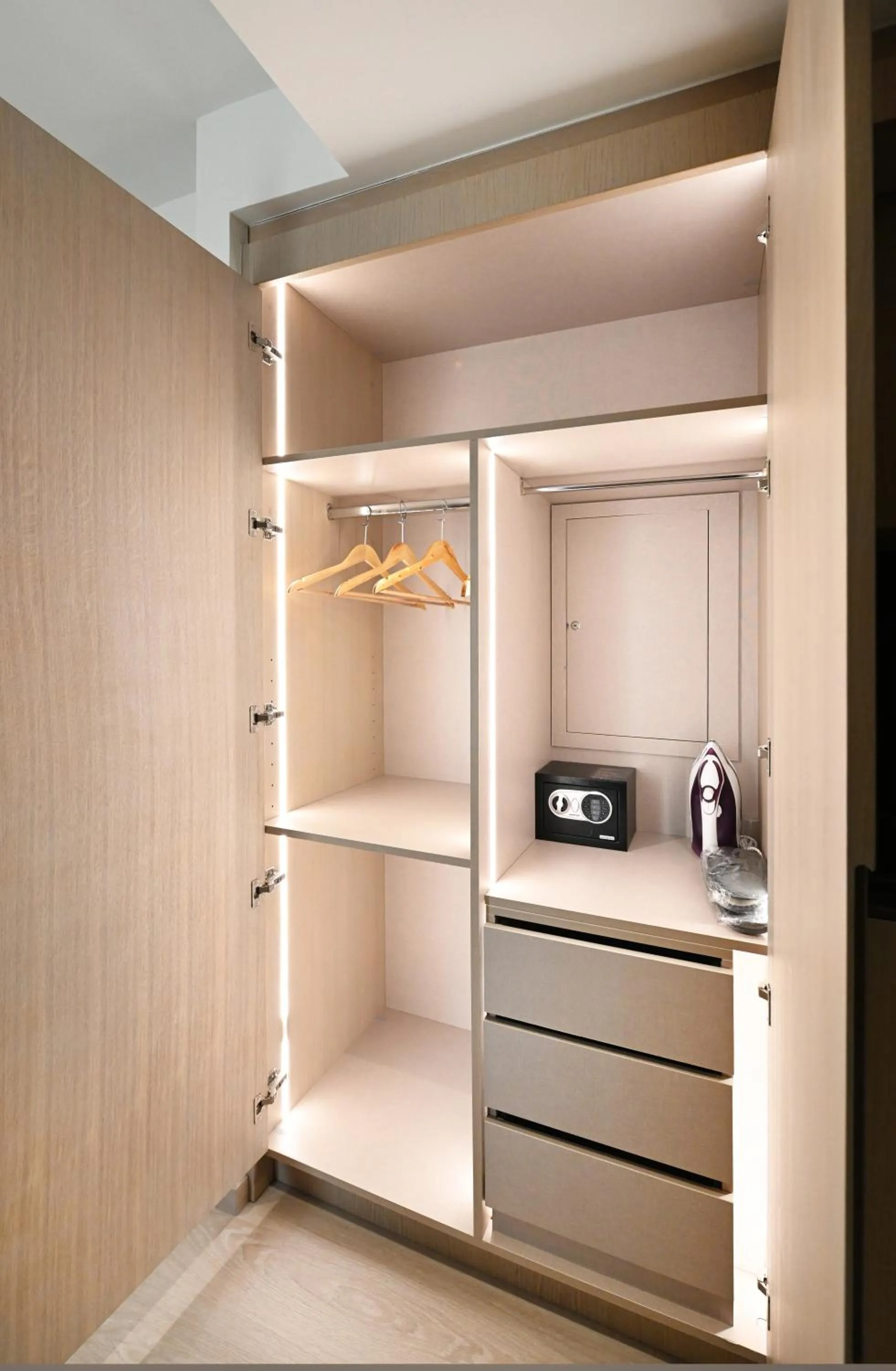 safe in Icon Central SKG