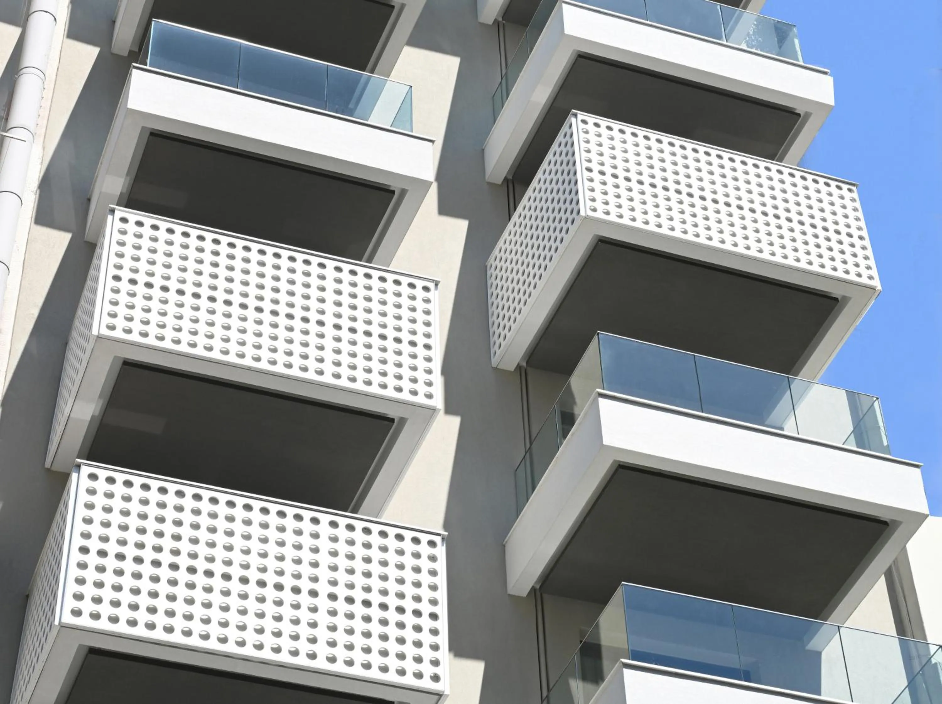 Property building in Icon Central SKG