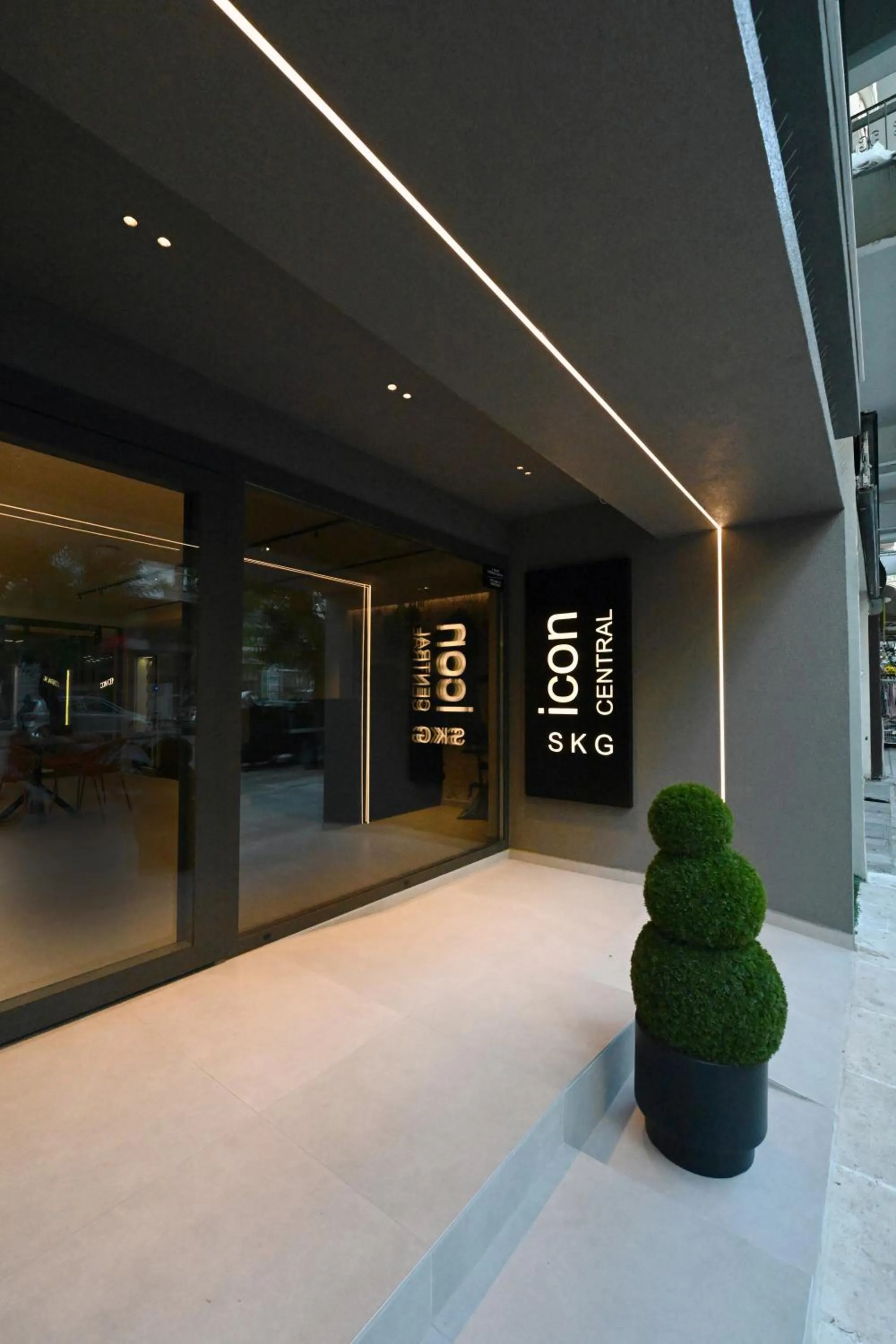 Night in Icon Central SKG