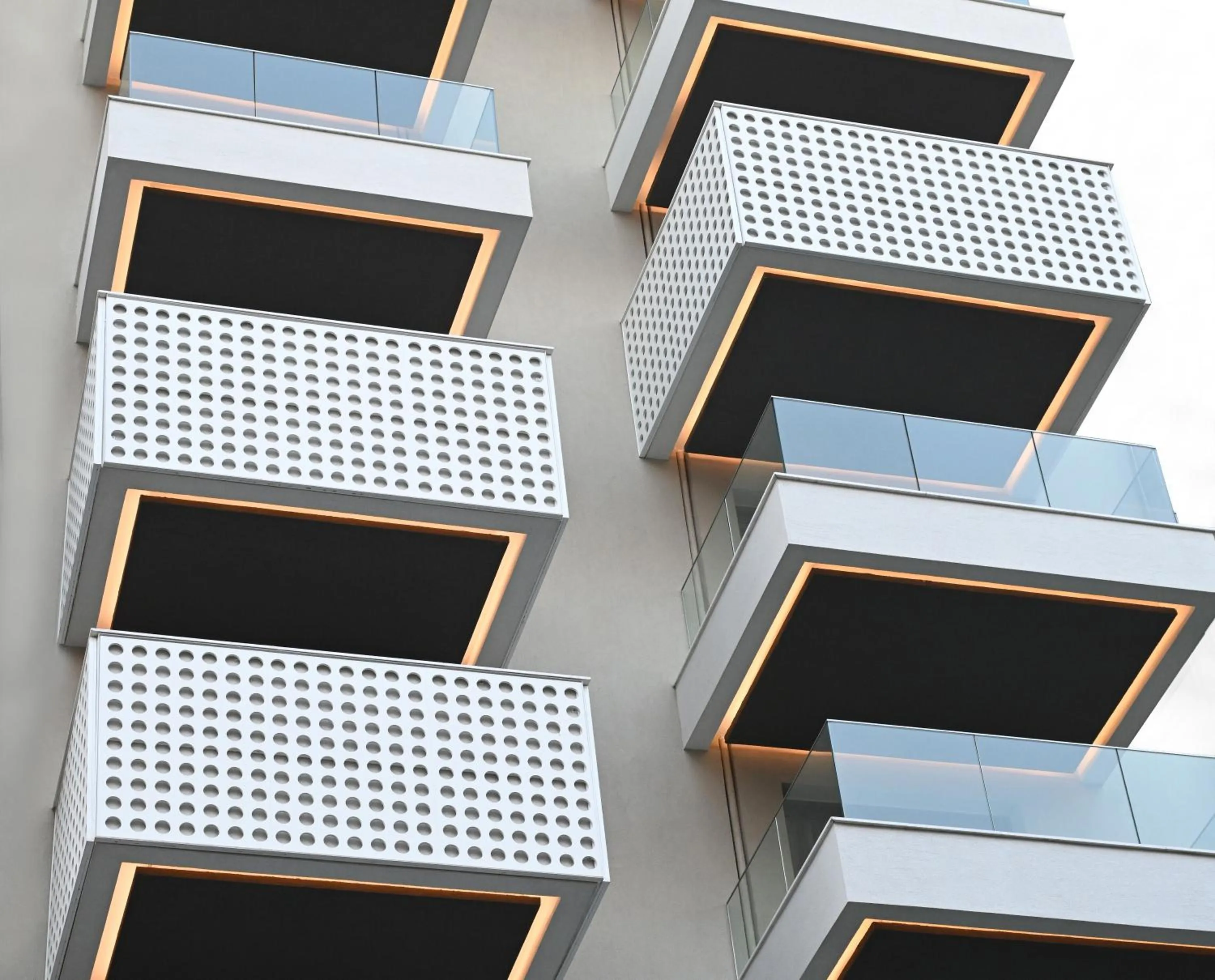 Property building in Icon Central SKG