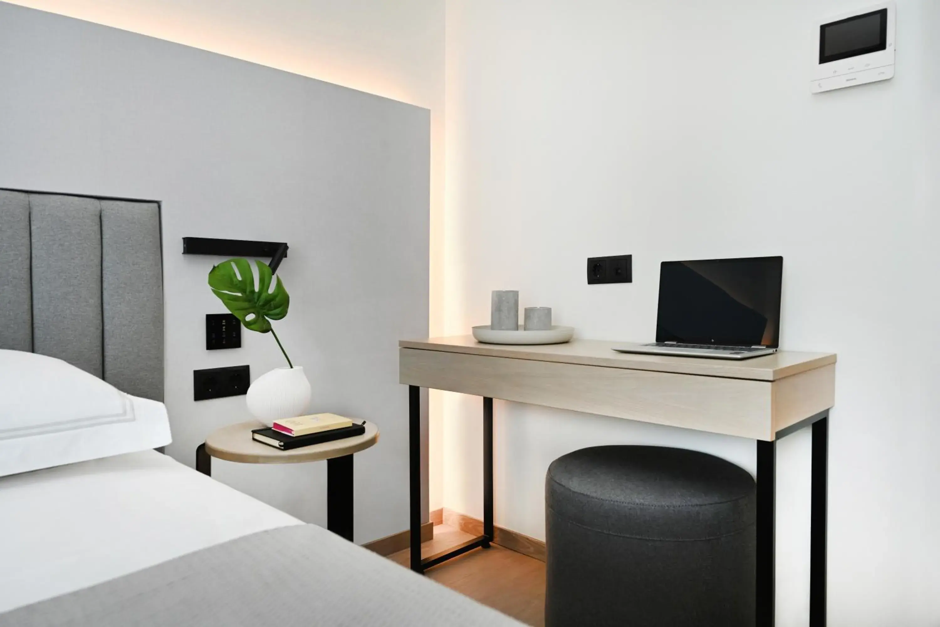 Bed in Icon Central SKG Bed in Icon Central SKG