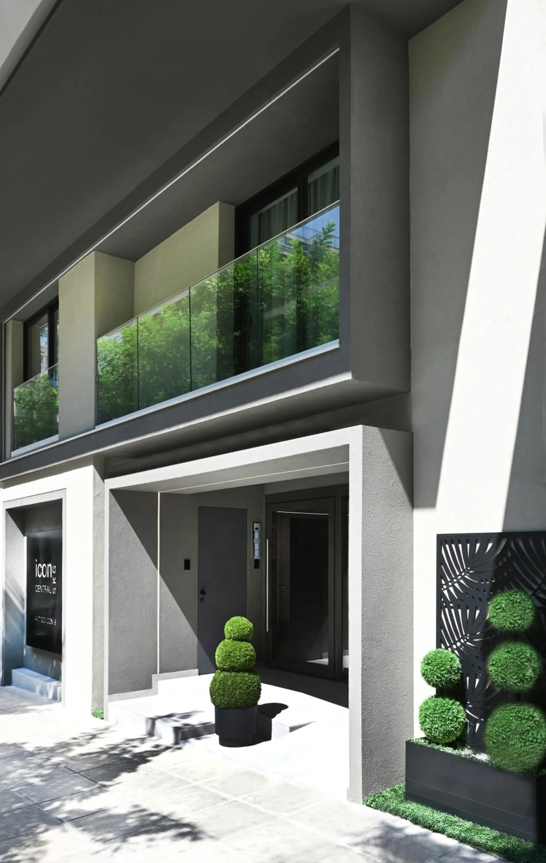 Property building in Icon Central SKG