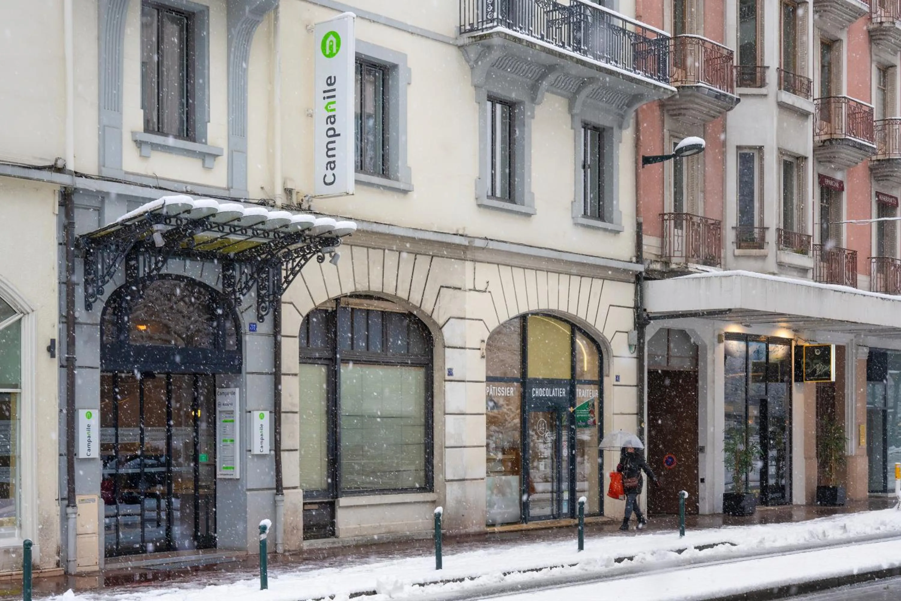 Facade/entrance in Campanile Annecy Centre - Gare