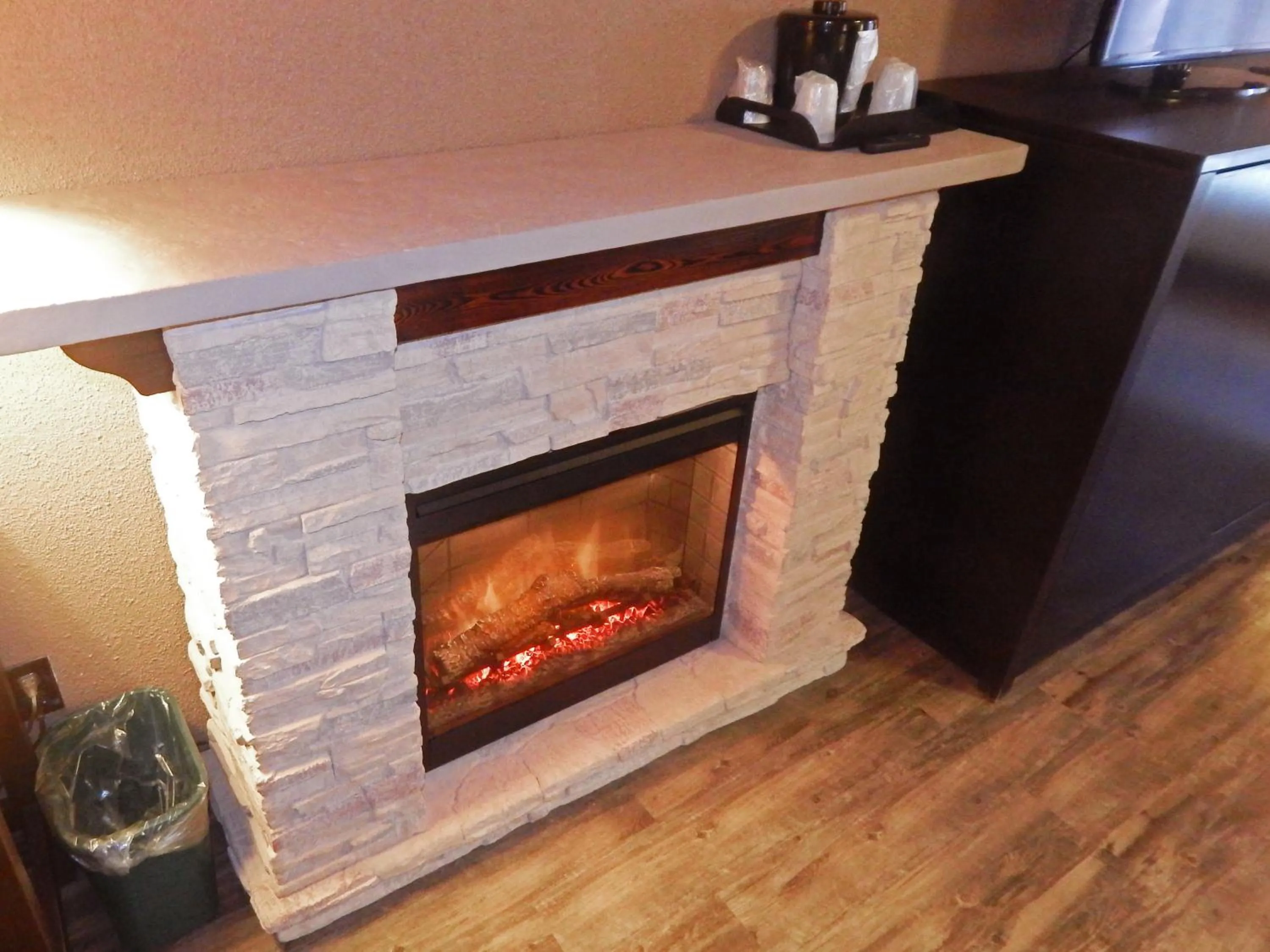 Decorative detail in Copper River Inn