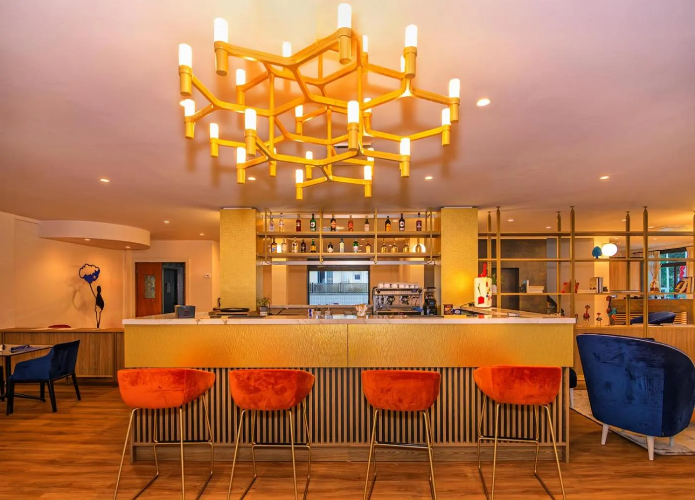 Restaurant/places to eat in Hotel Harmony-Smile