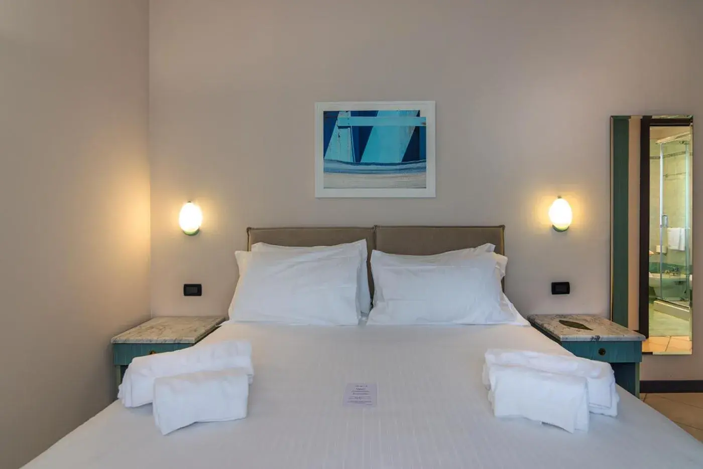 Standard Double or Twin Room with Balcony in Hotel Harmony-Smile Standard Double or Twin Room with Balcony in Hotel Harmony-Smile