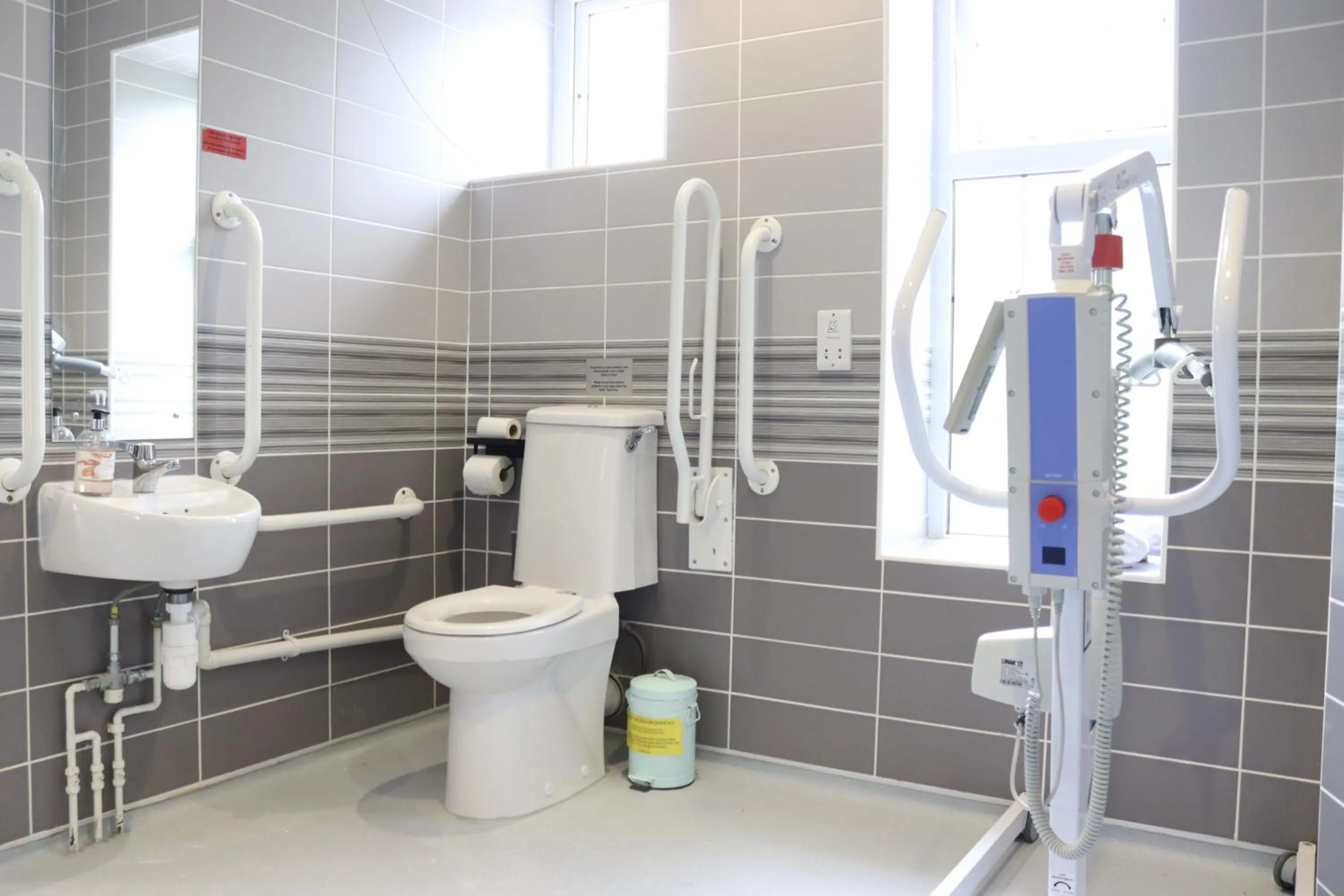 Bathroom in Gwesty Seren Hotel