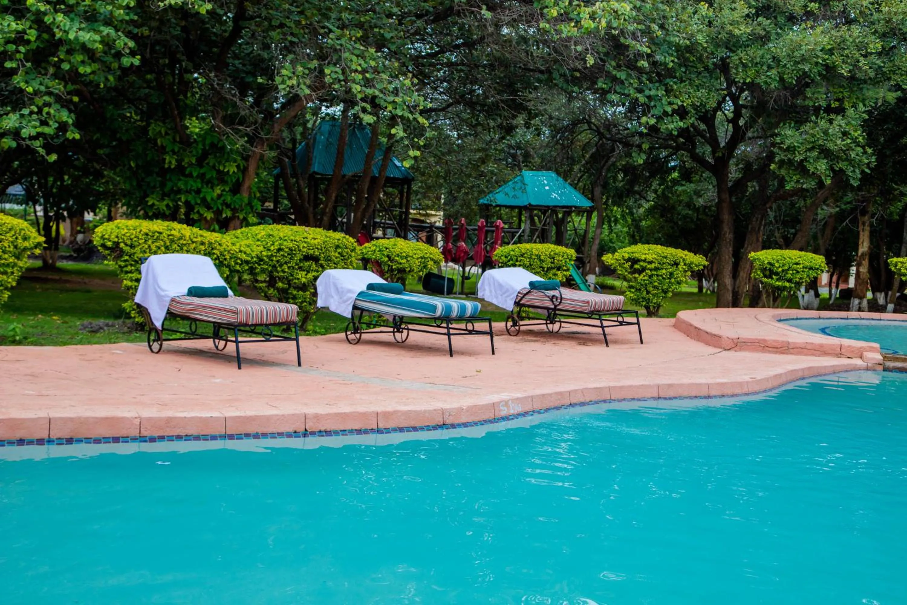 Swimming pool in M'kango Golfview Hotel