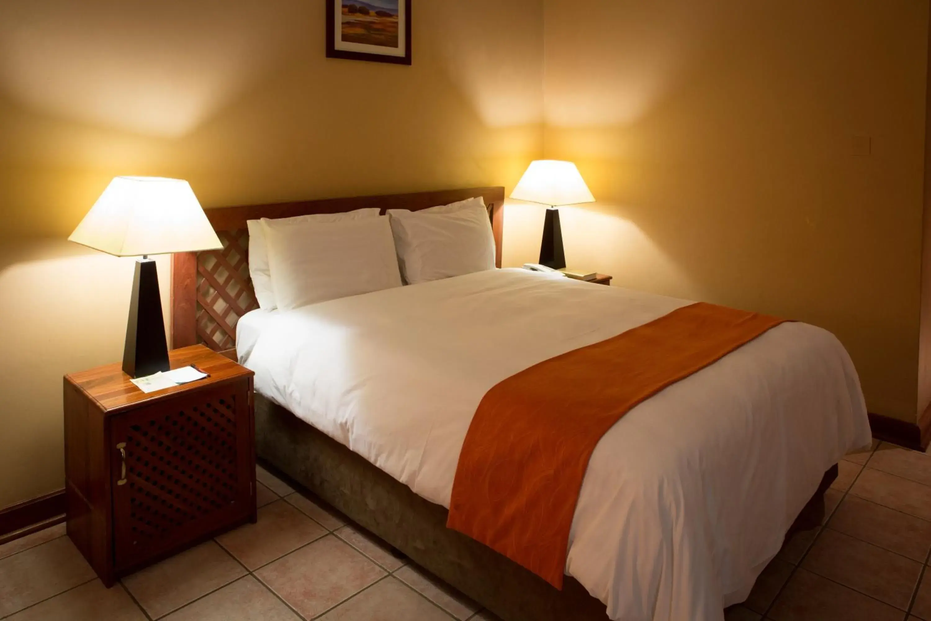 Double Room - single occupancy in M'kango Golfview Hotel Double Room - single occupancy in M'kango Golfview Hotel