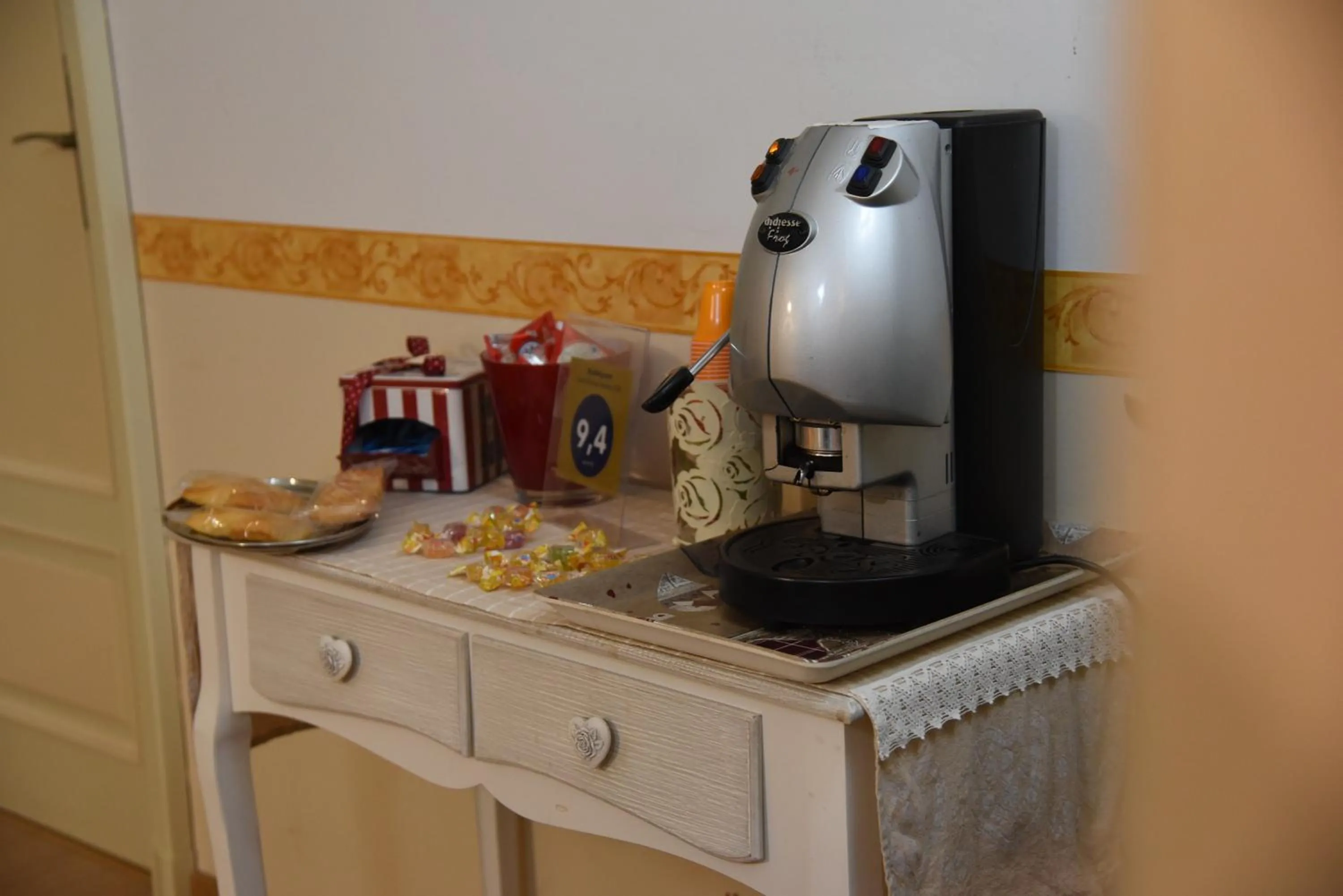 Coffee/tea facilities in B&B The Queens
