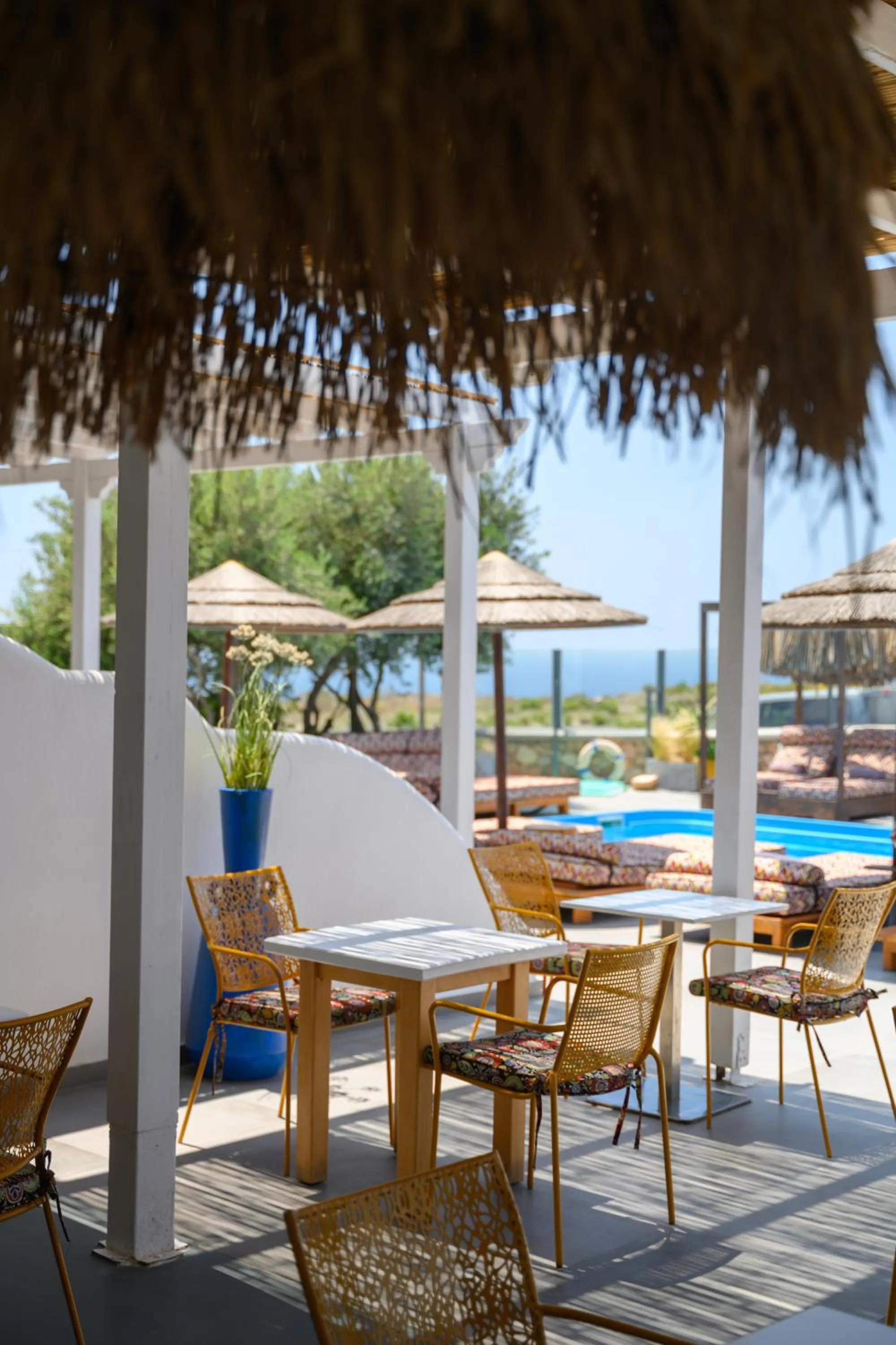 Restaurant/places to eat in Impressive One