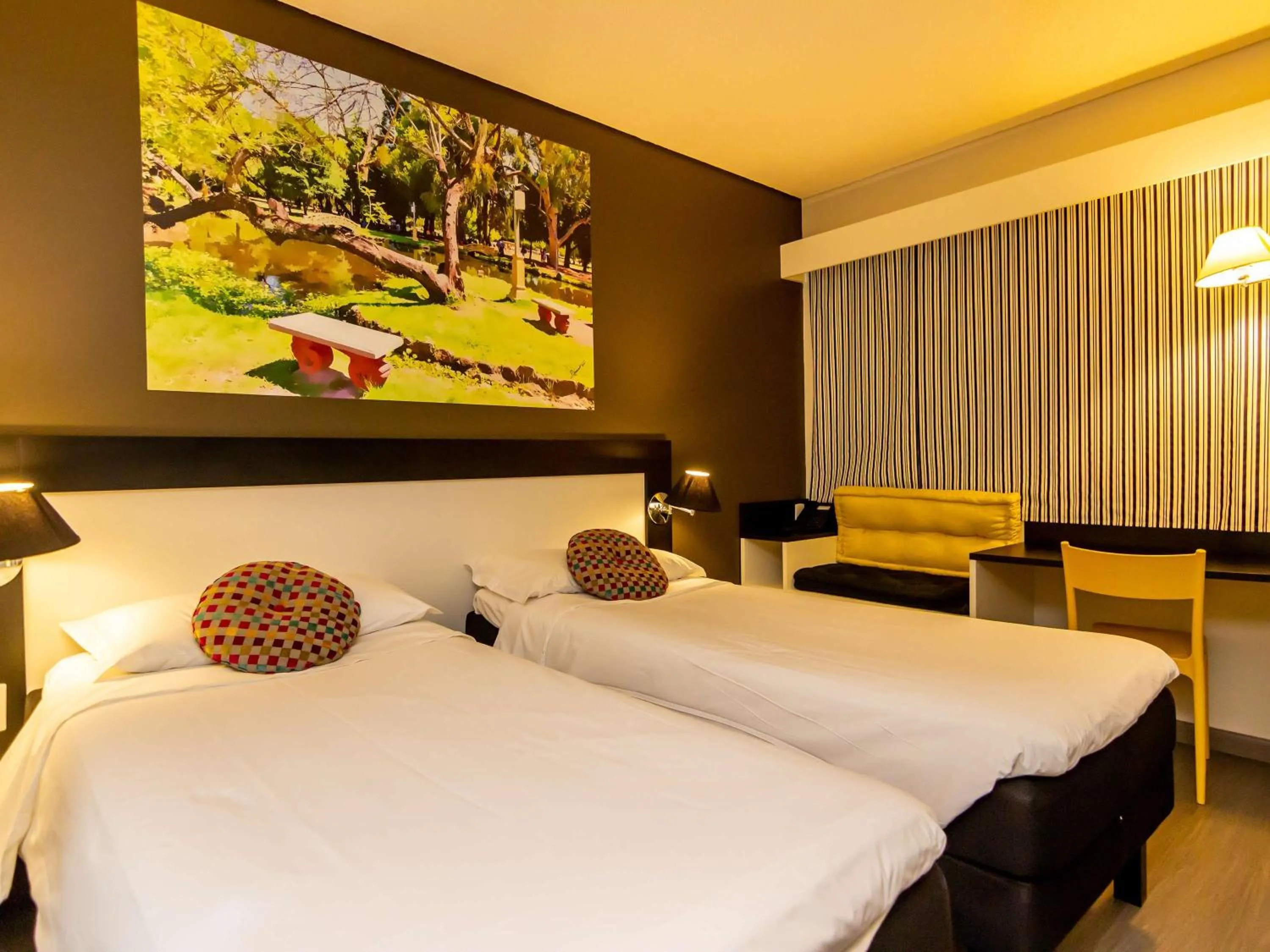 Bedroom, Bed in Ibis Styles Porto Alegre Centro