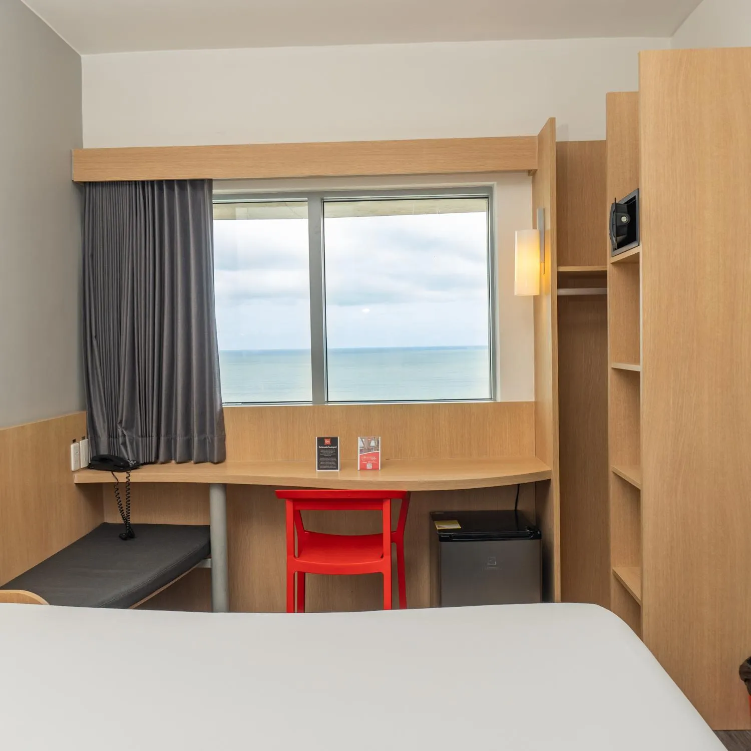 Sea view, Bed in ibis Cartagena Marbella