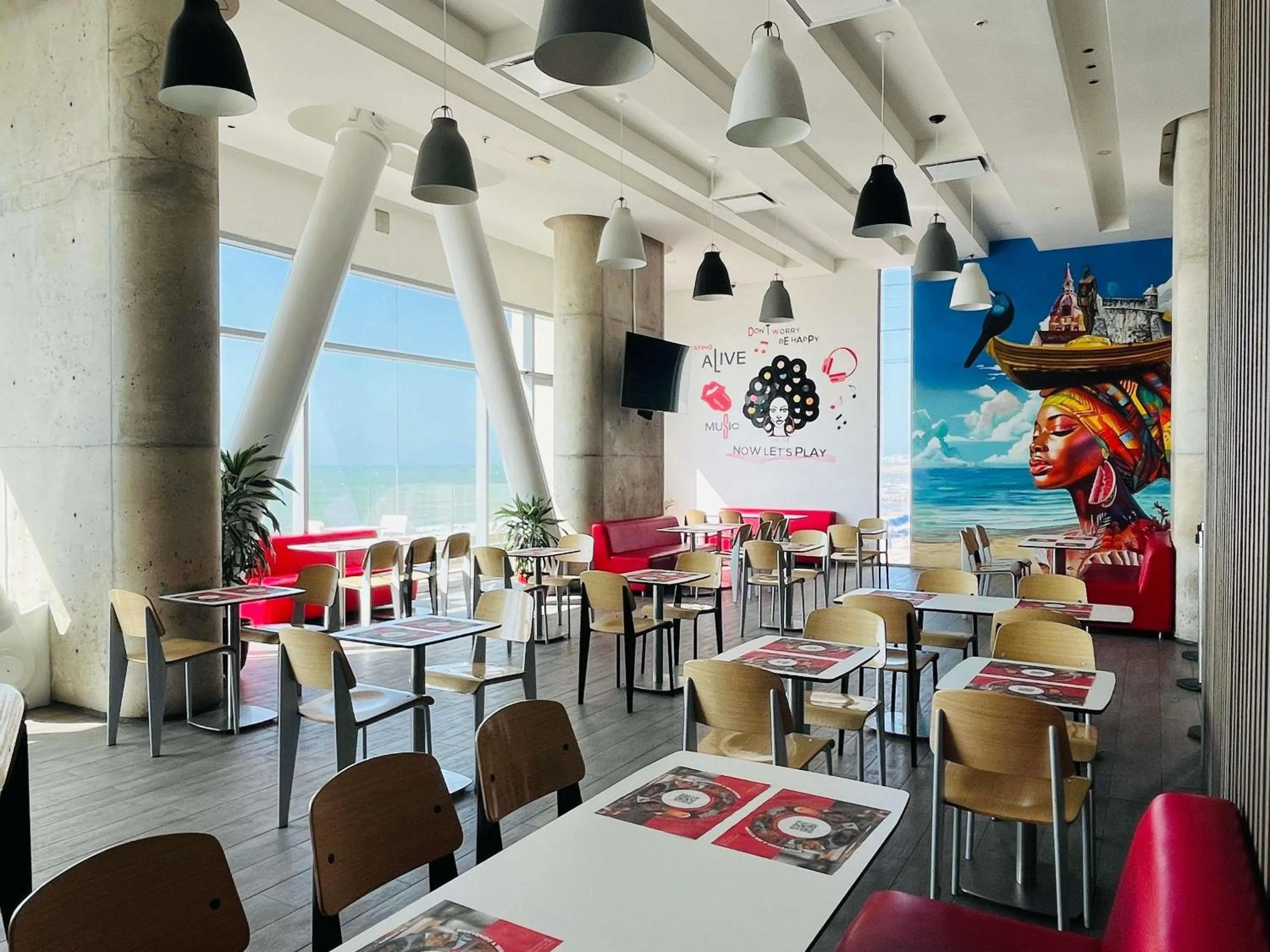Restaurant/places to eat in ibis Cartagena Marbella
