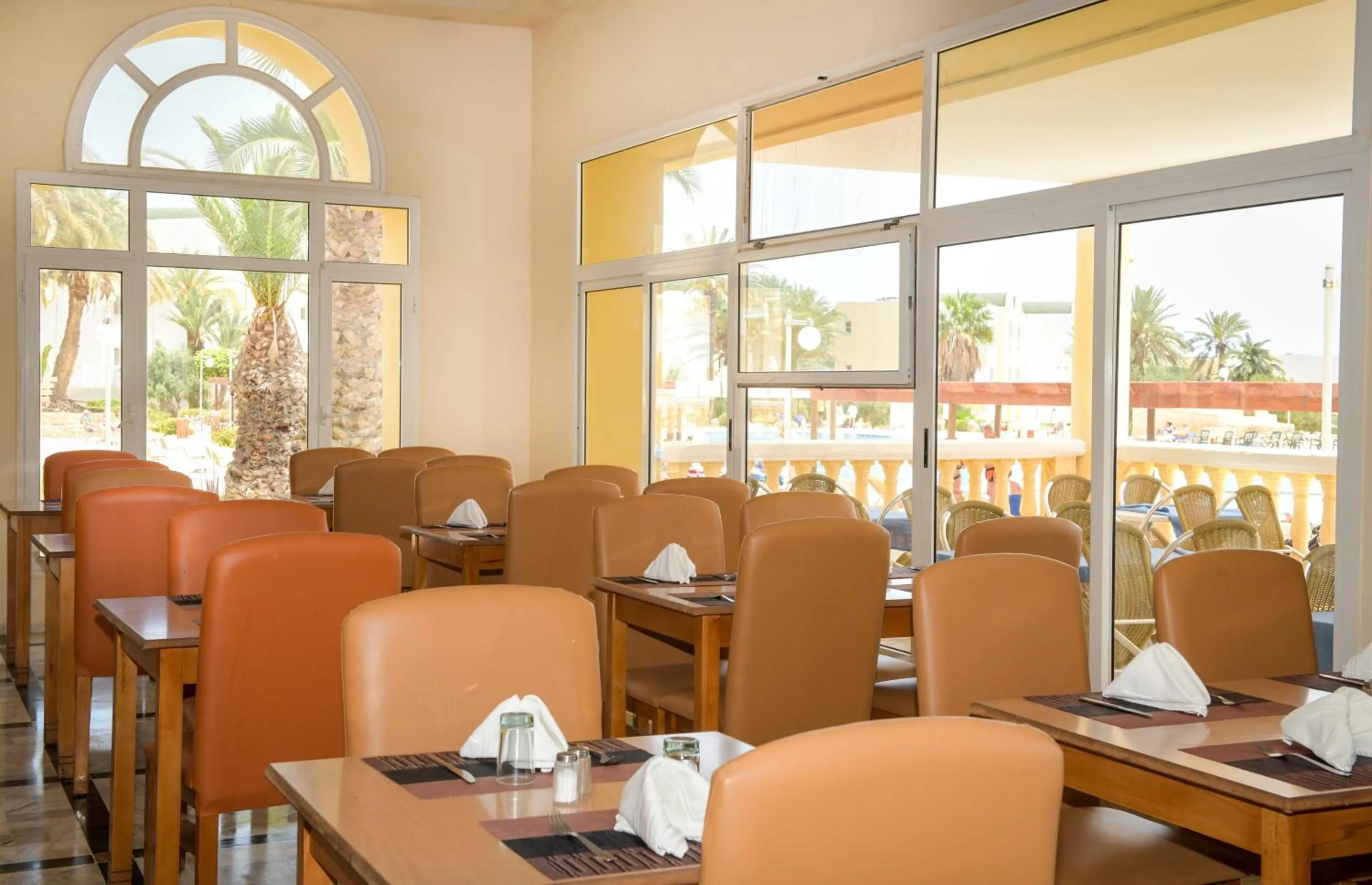 Restaurant/places to eat in Djerba Castille- Family Only