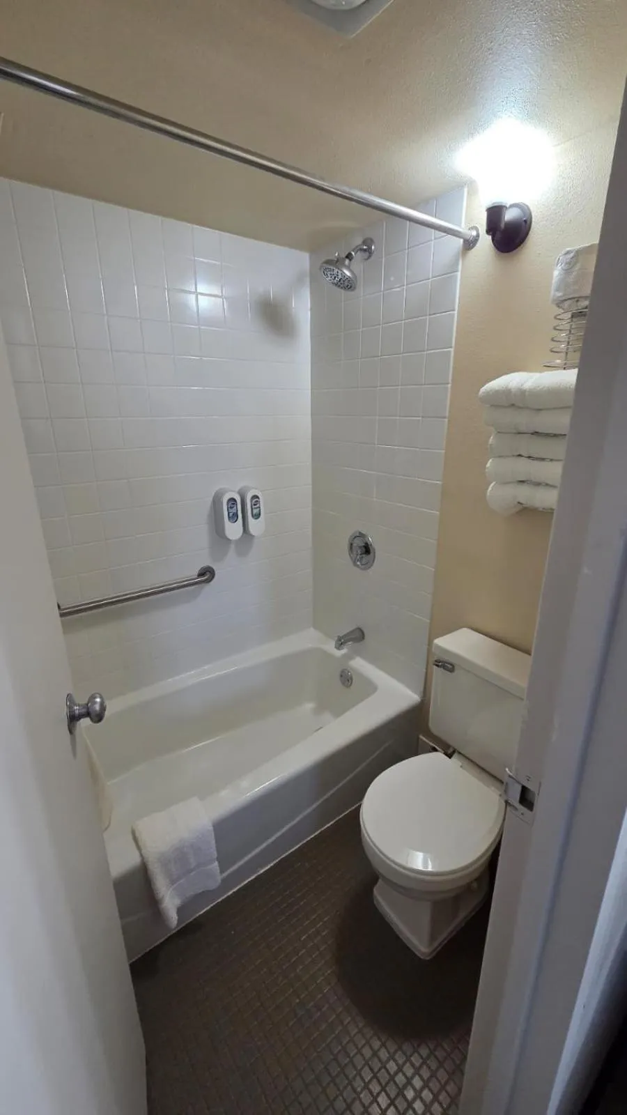 Deluxe Double Studio in Smartwood Inn