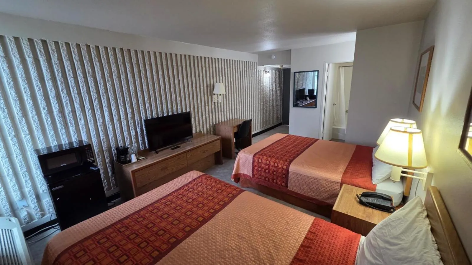 Deluxe Double Room in Smartwood Inn