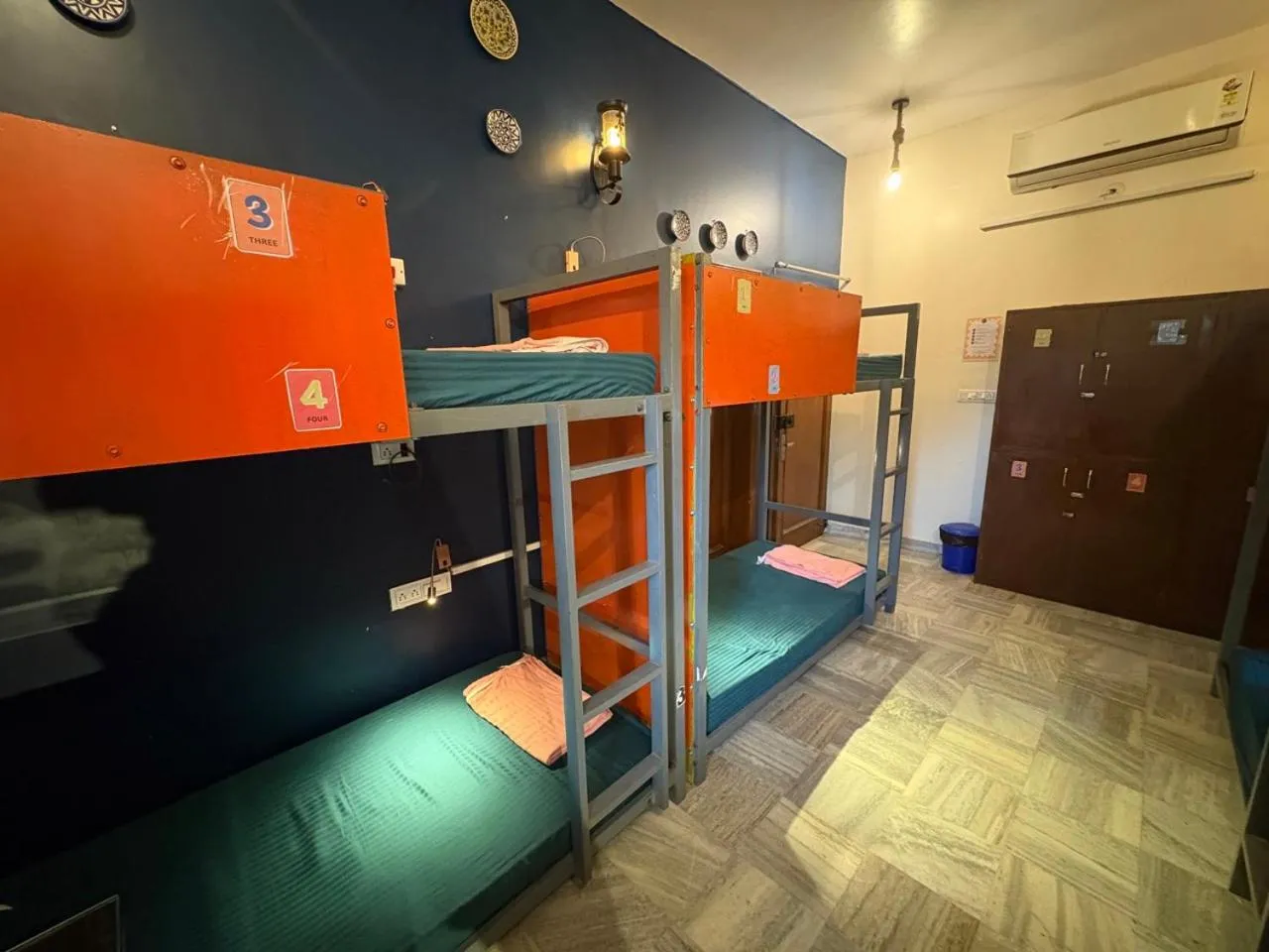 bunk bed, Bed in J Startup House, Jaipur - C Scheme