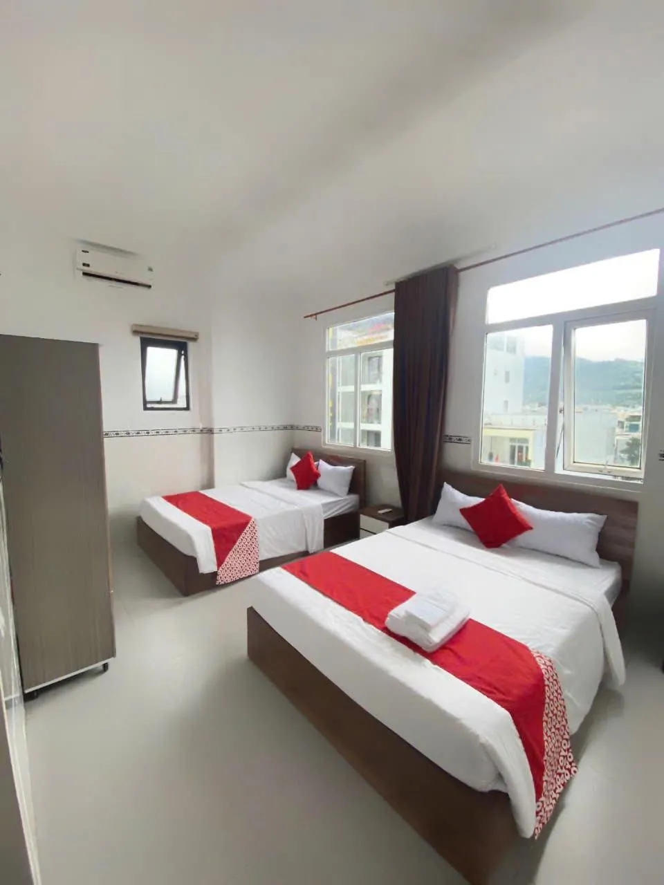 LUXURY Motel